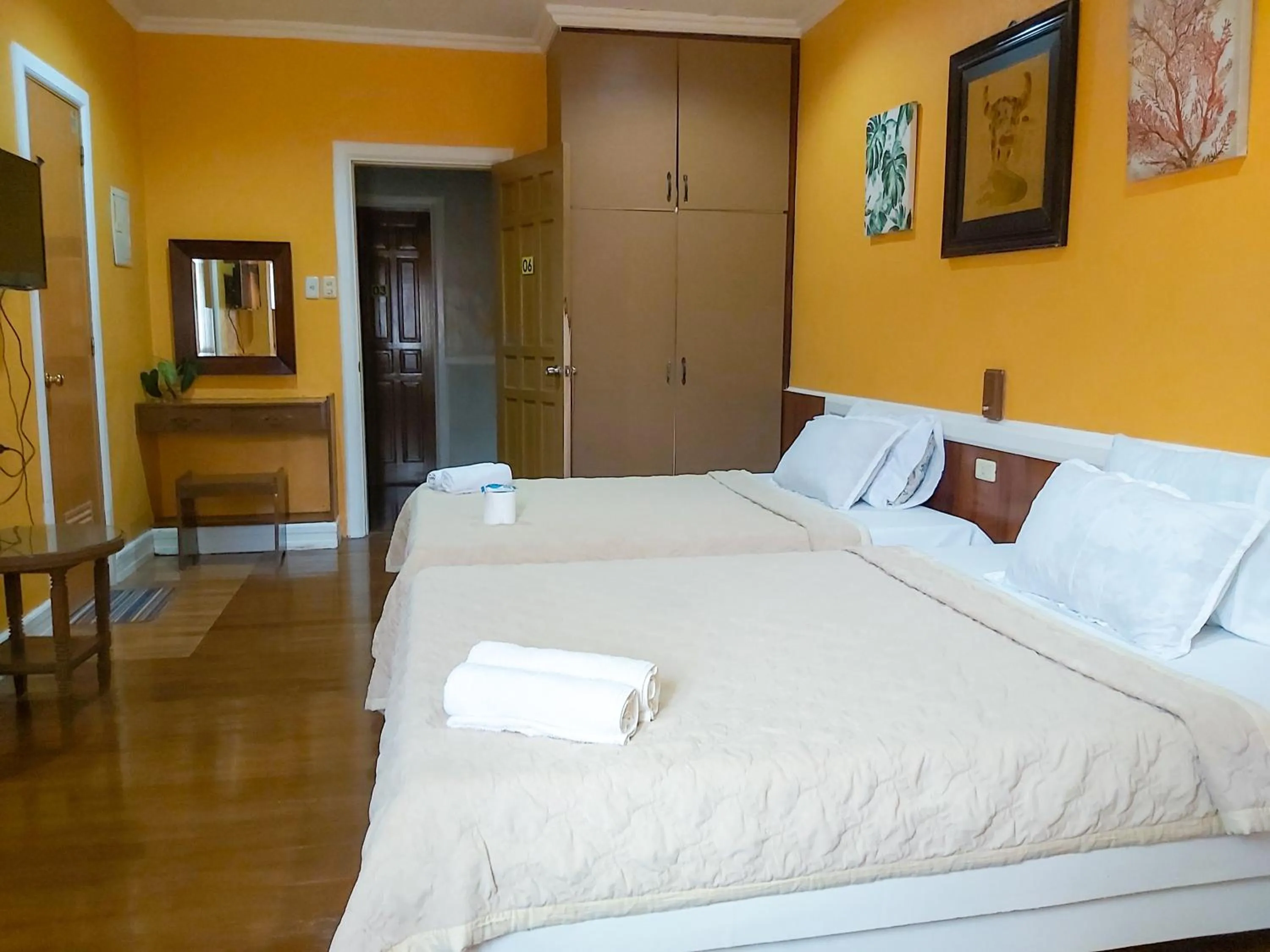 Bed in Stefanie Grace Inn