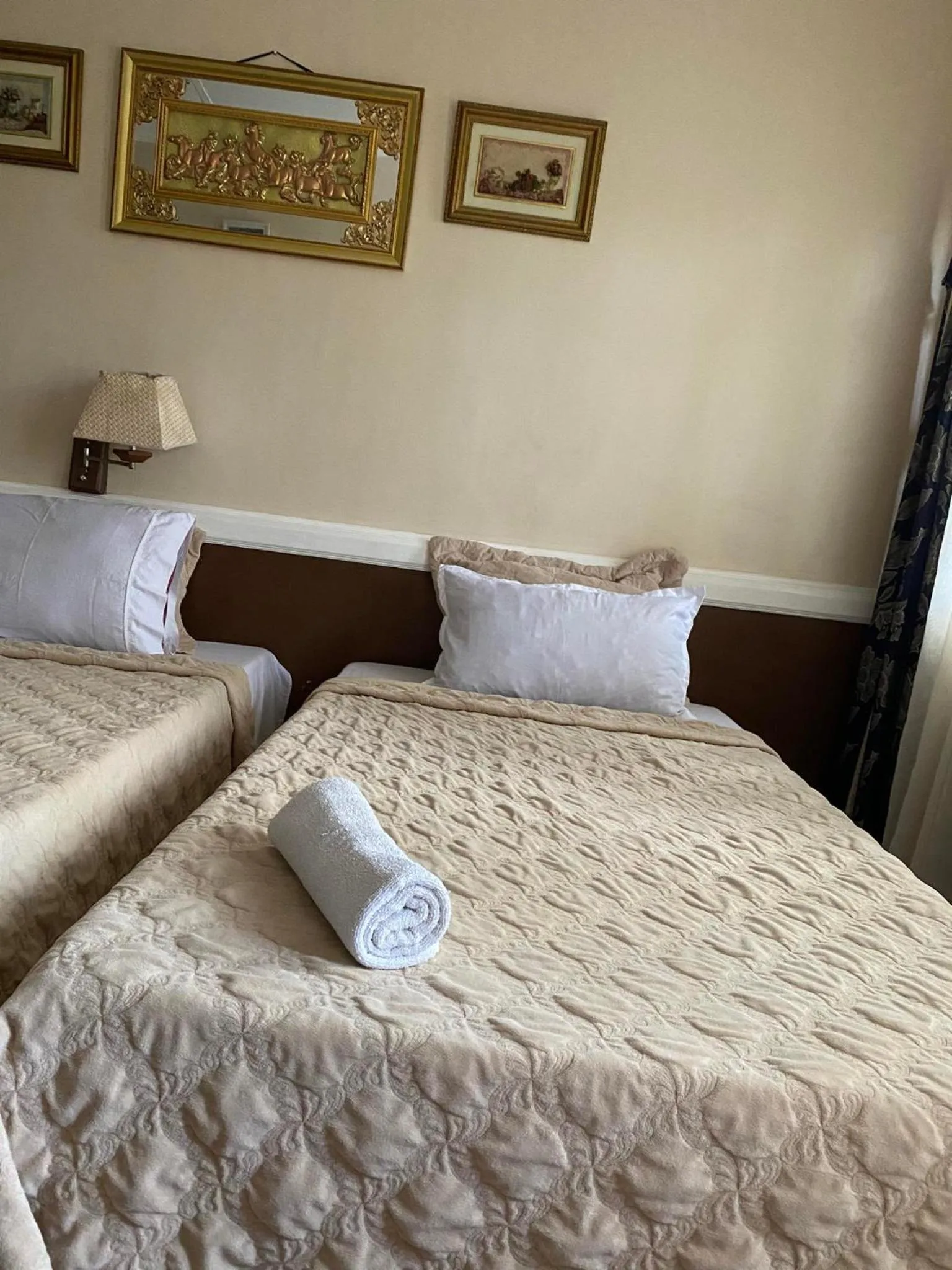 Bed in Stefanie Grace Inn