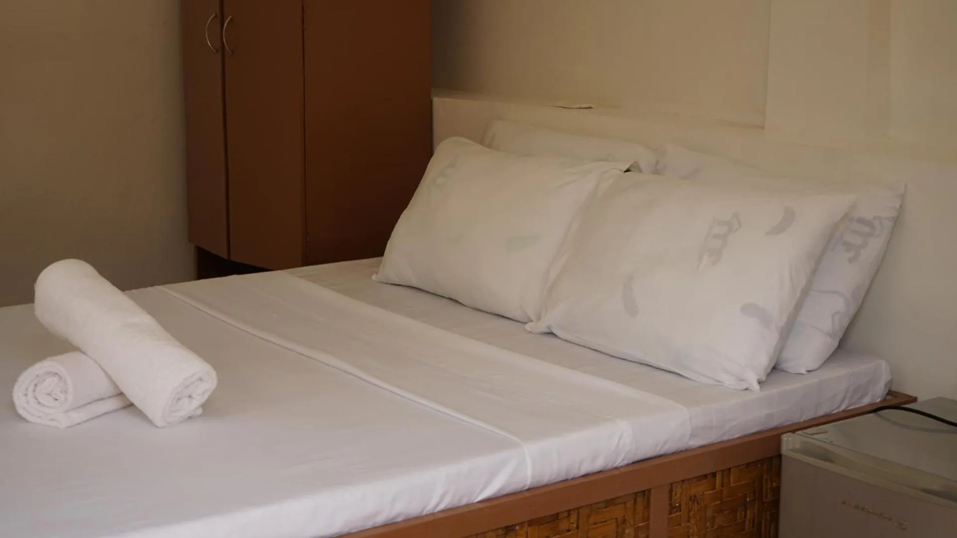 Bed in Stefanie Grace Inn