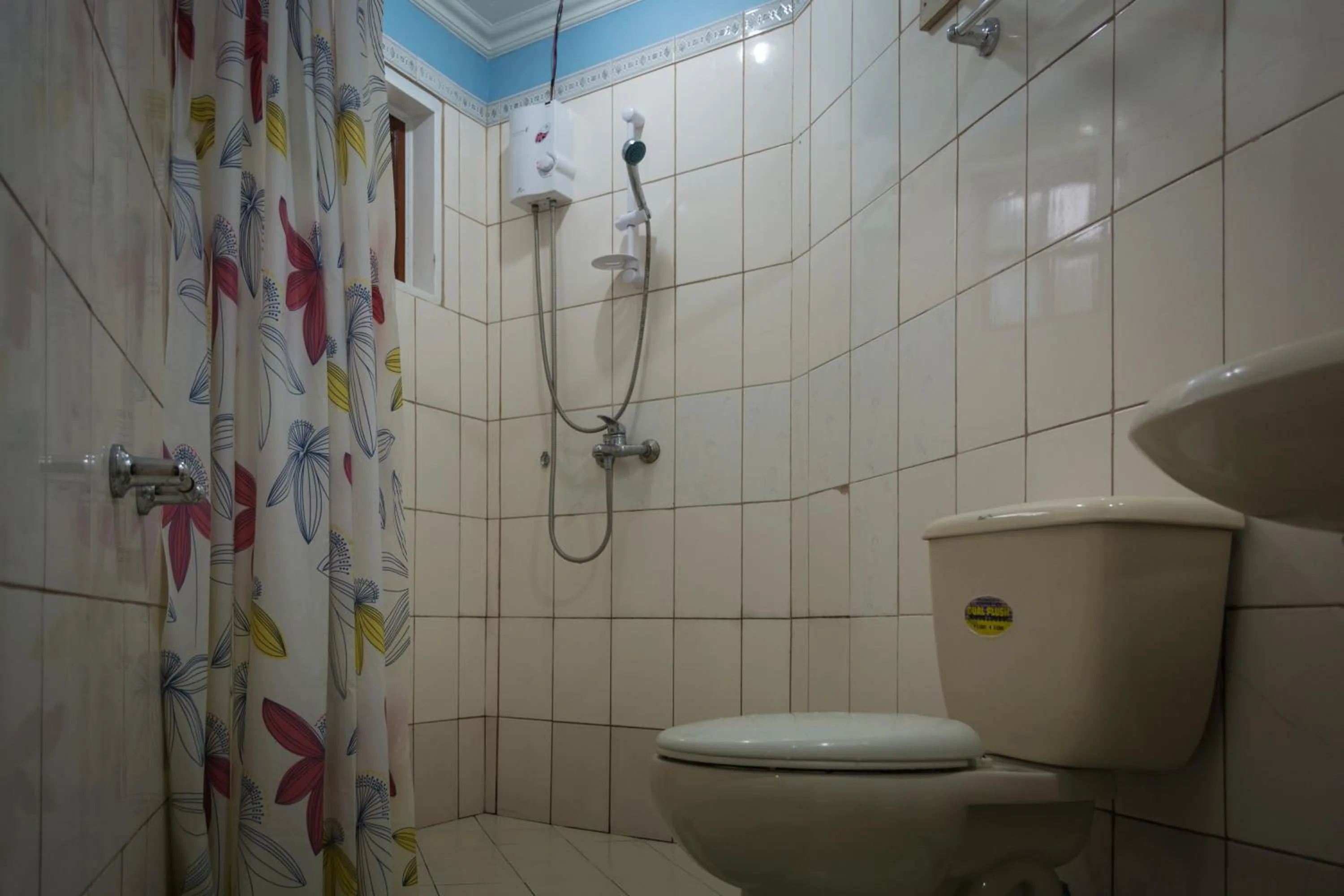 Shower in Stefanie Grace Inn