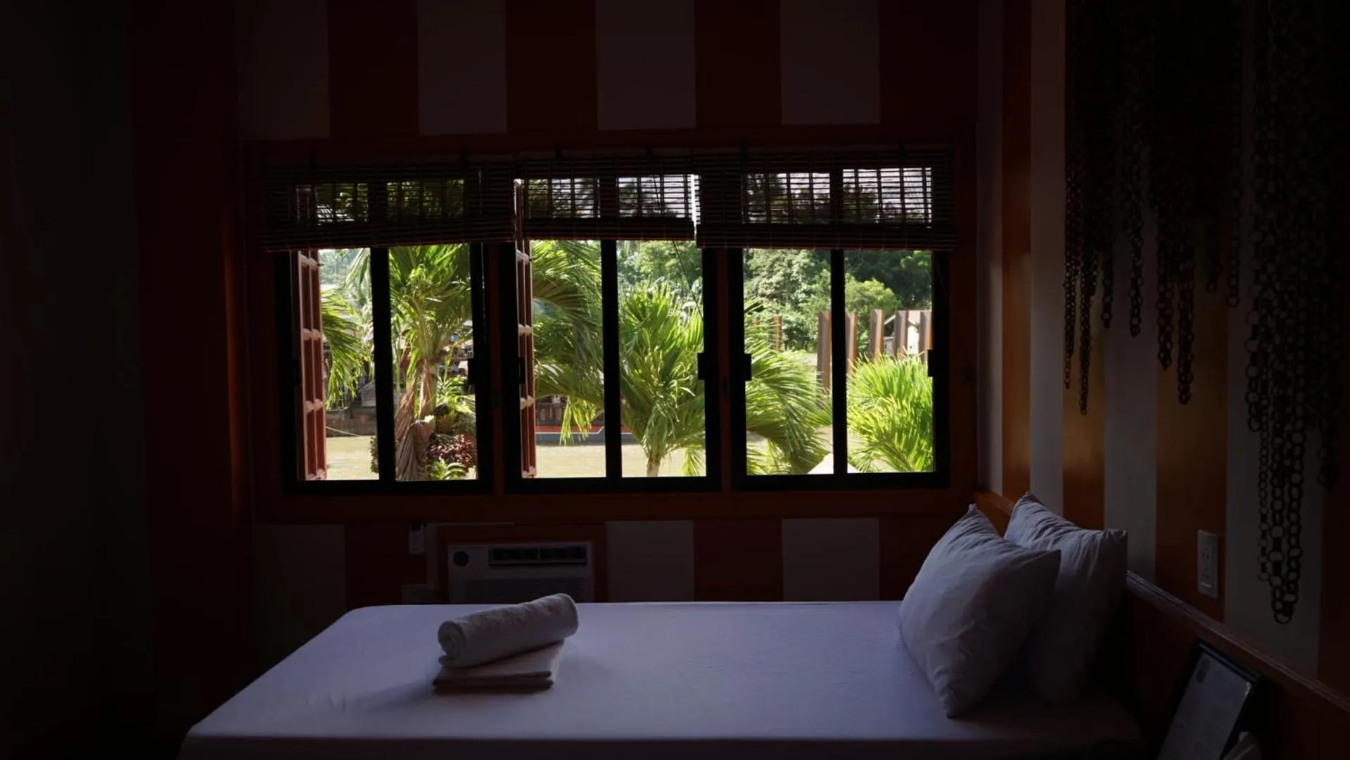 Bed in Stefanie Grace Inn