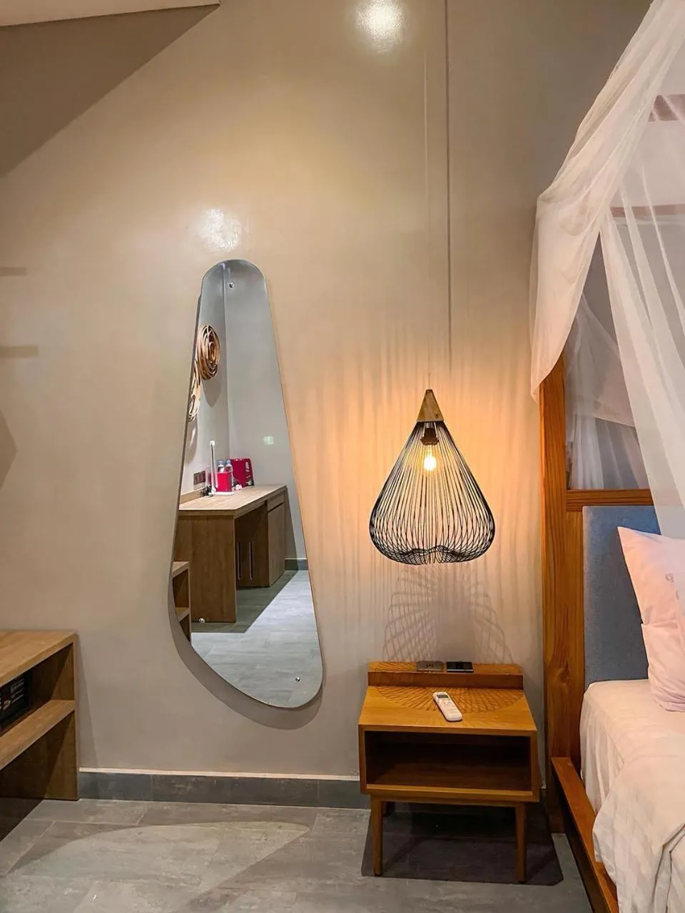 Photo of the whole room, Bed in The Moonci