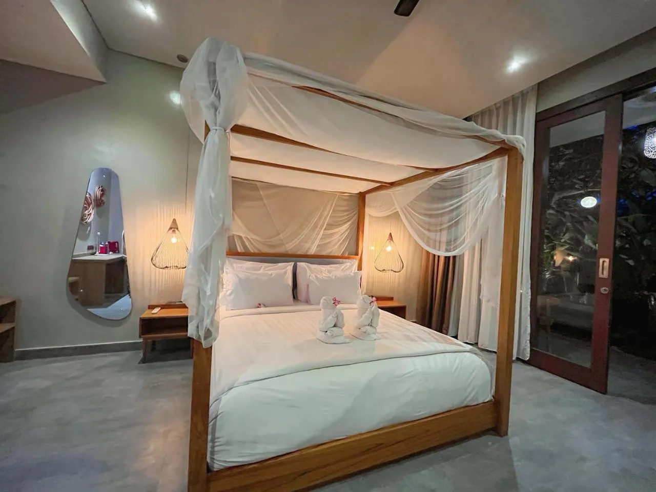 Bed in The Moonci