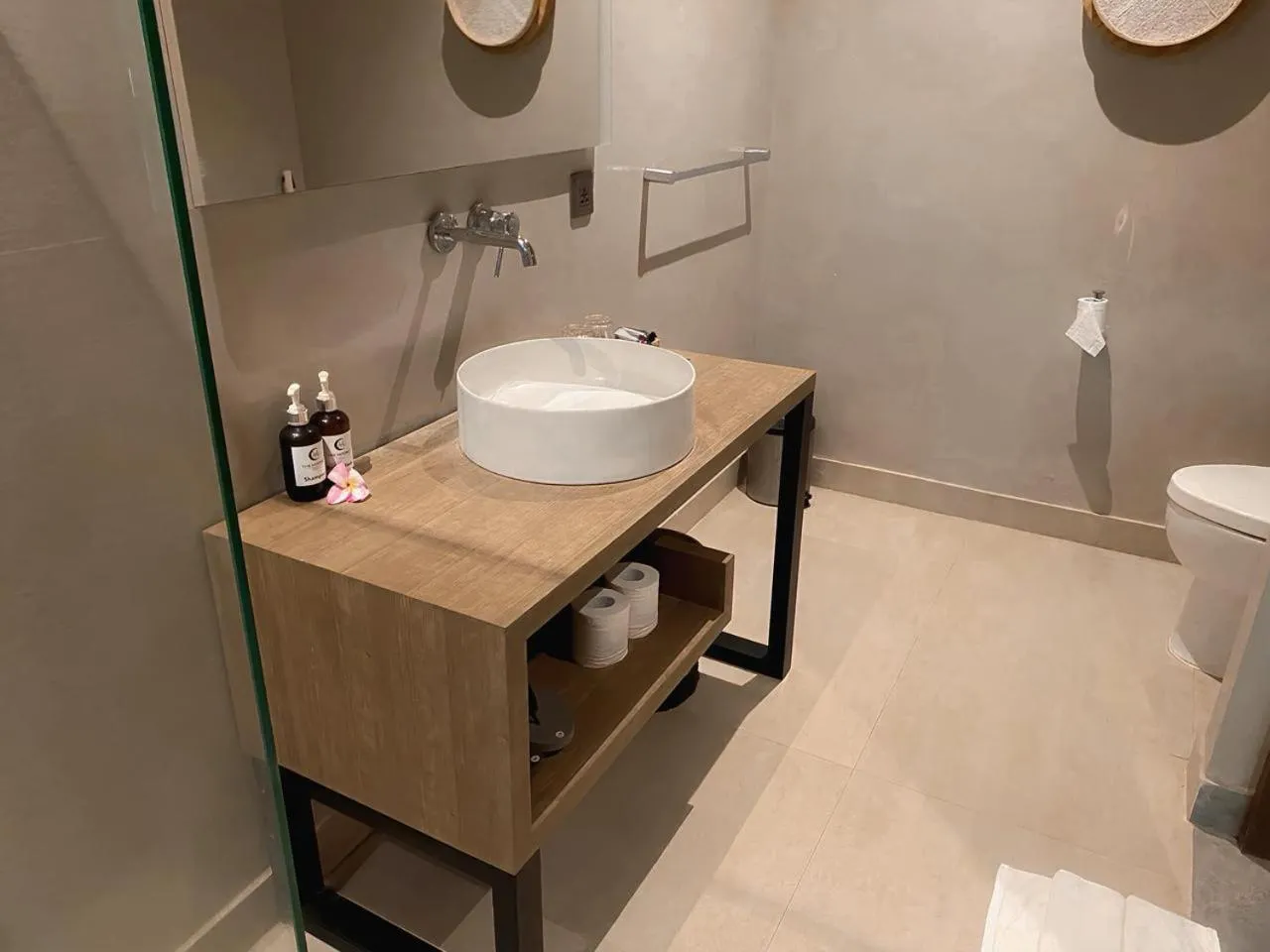 Shower in The Moonci