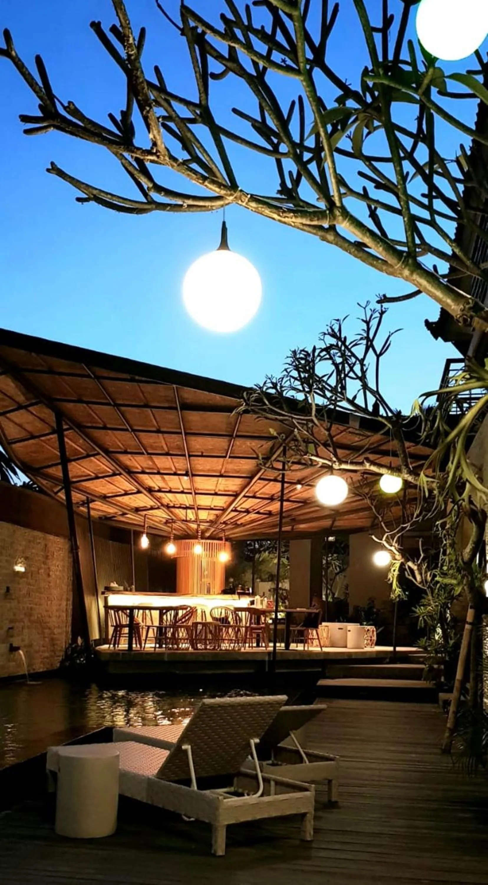 Patio in The Moonci