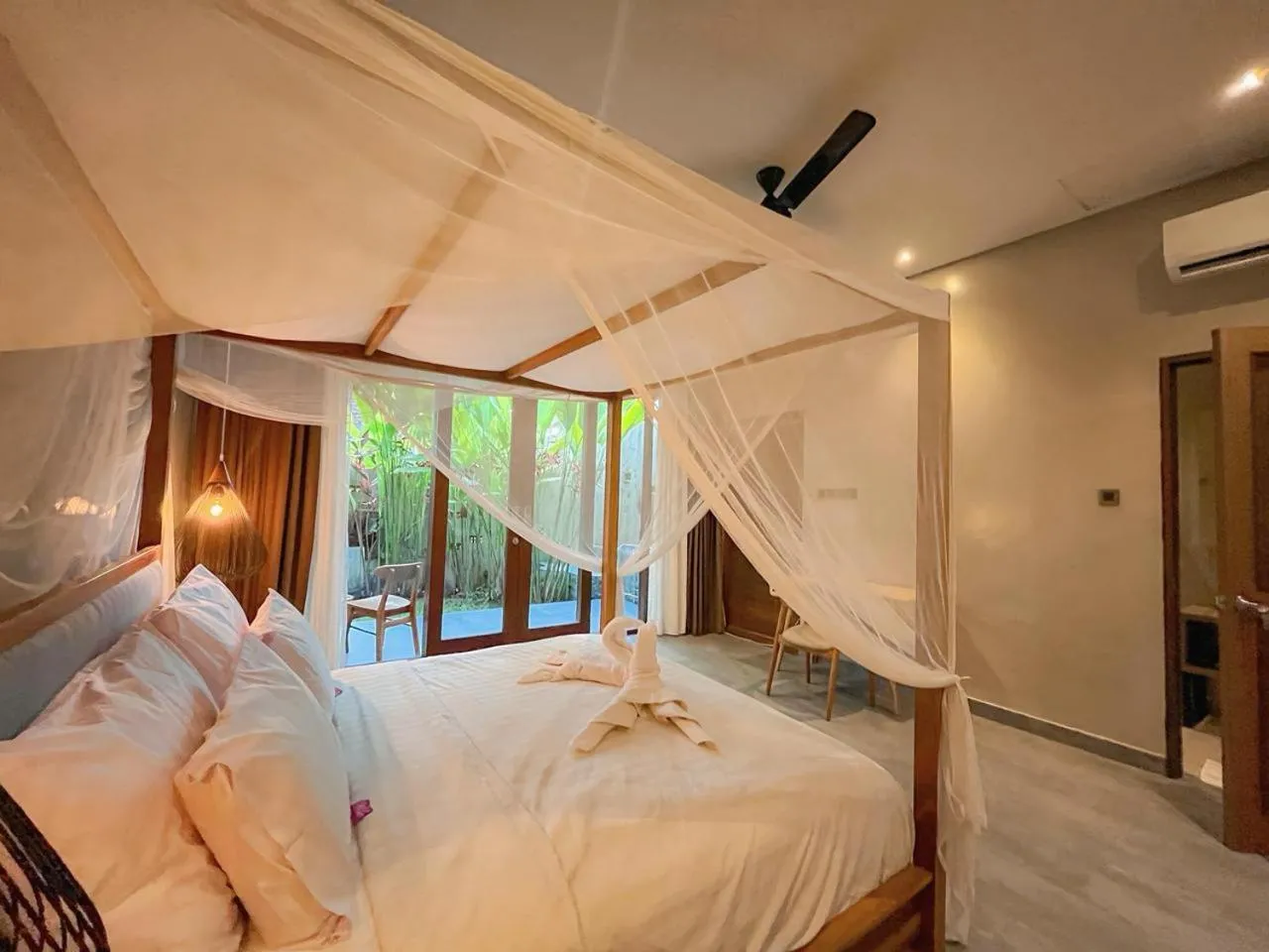 Bed in The Moonci