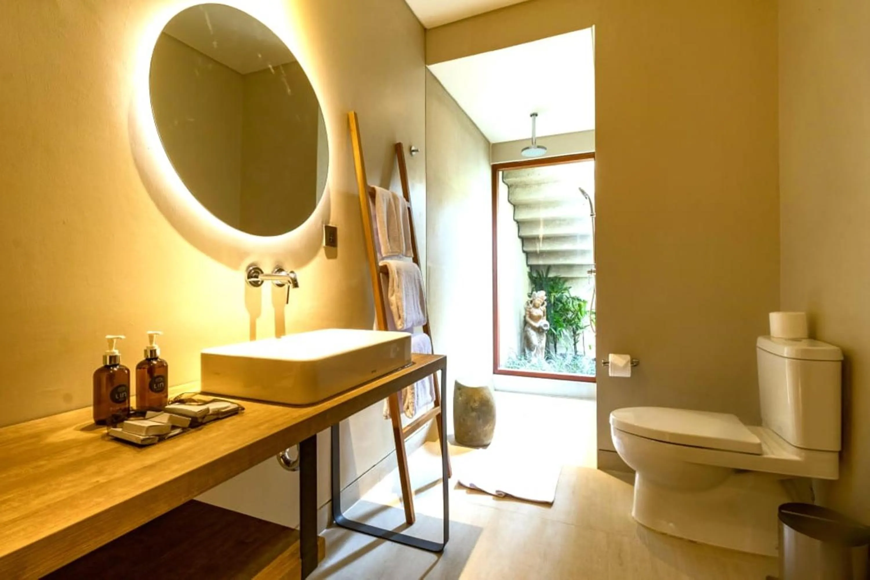 Toilet in The Moonci