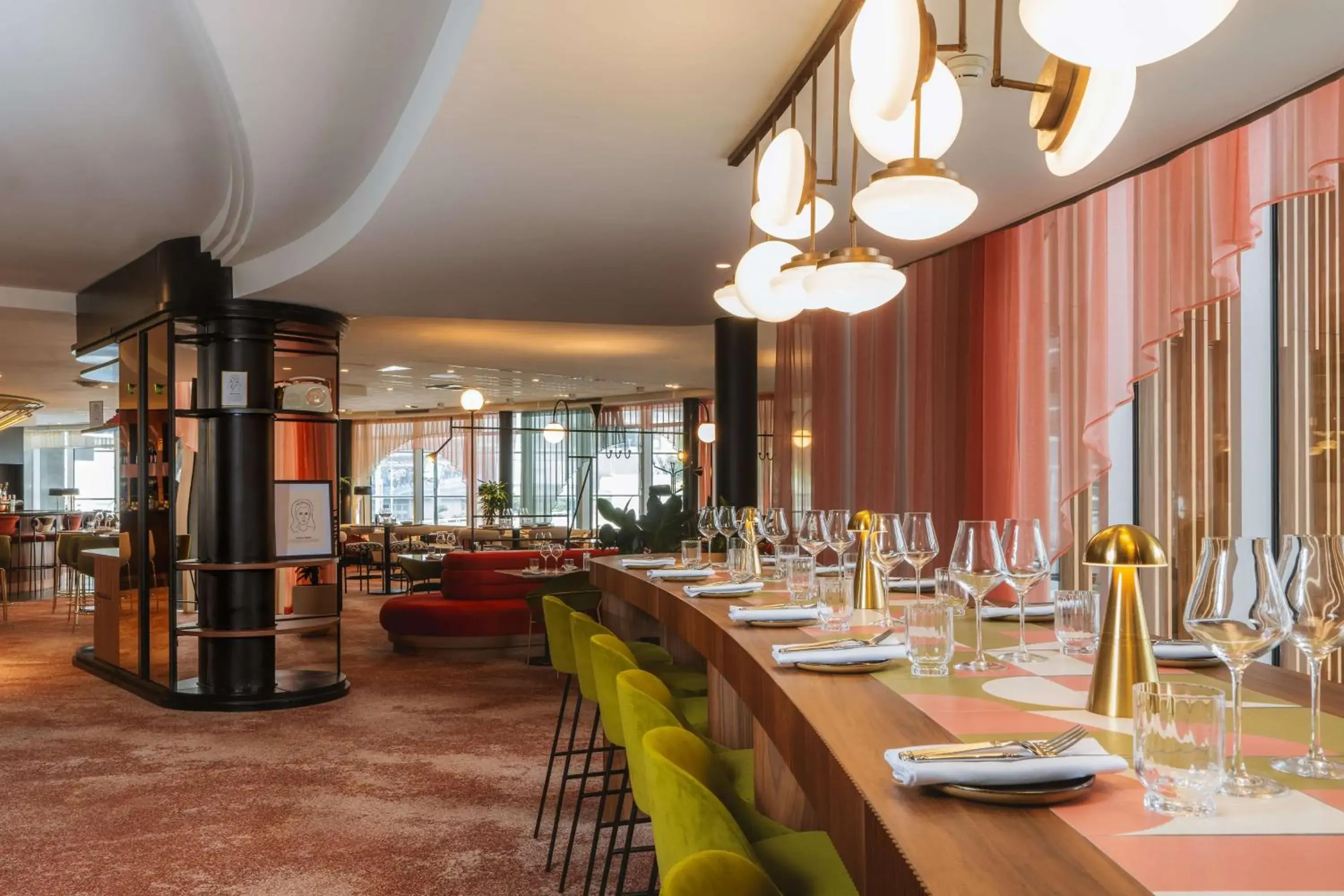 Restaurant/places to eat in Hilton Paris La Défense Restaurant/places to eat in Hilton Paris La Défense