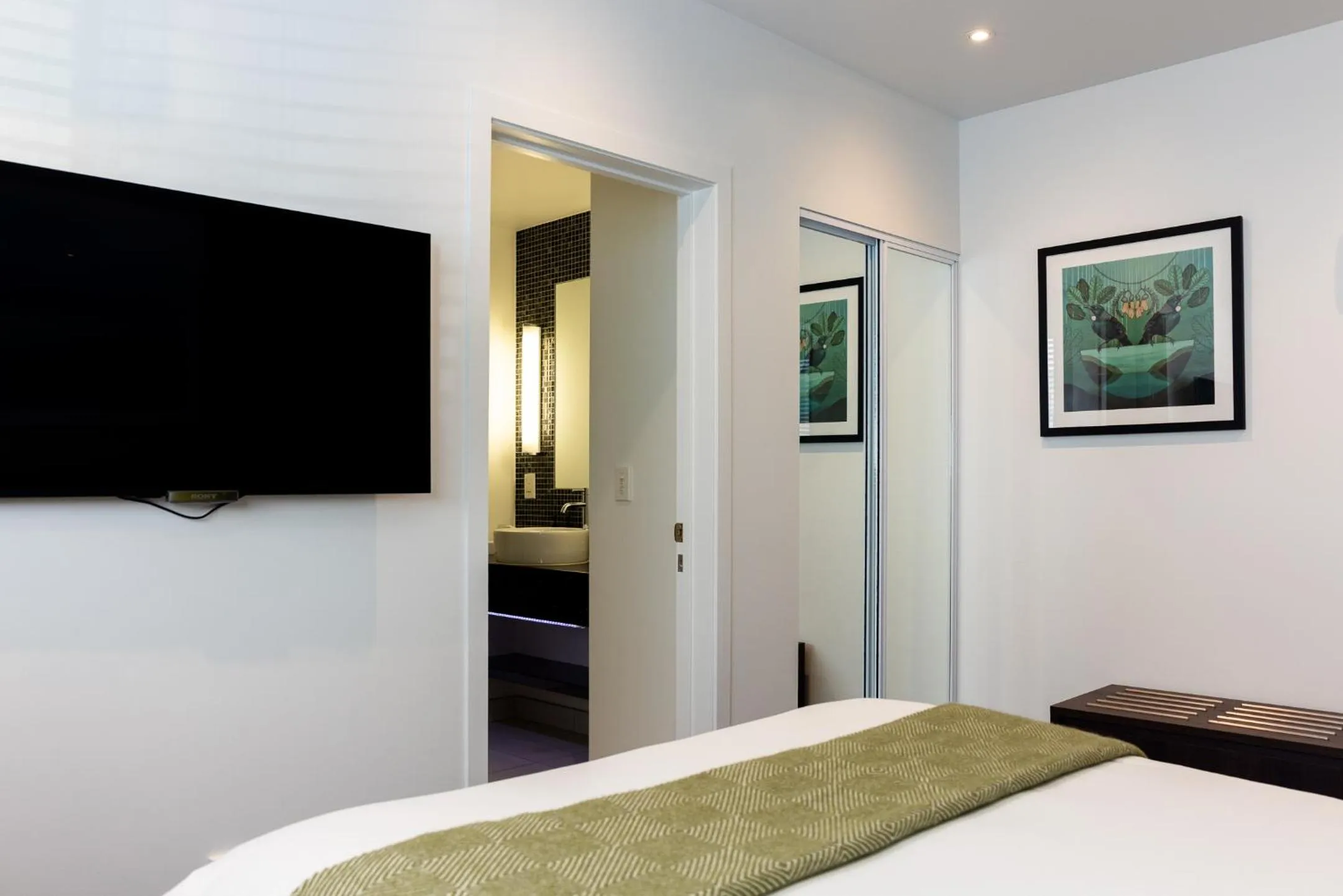 Bed in Regent of Rotorua Boutique Hotel