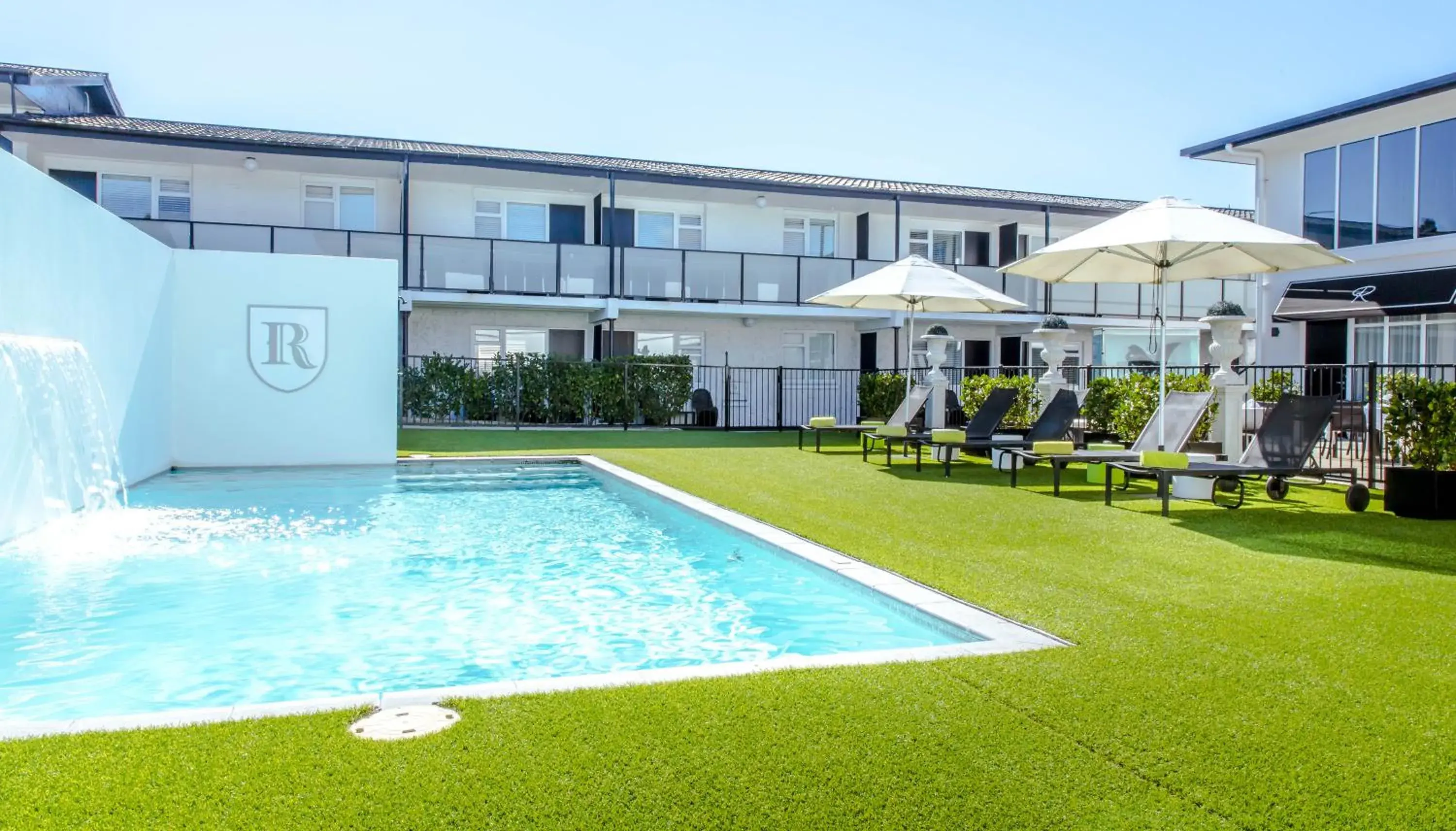 Swimming pool in Regent of Rotorua Boutique Hotel Swimming pool in Regent of Rotorua Boutique Hotel