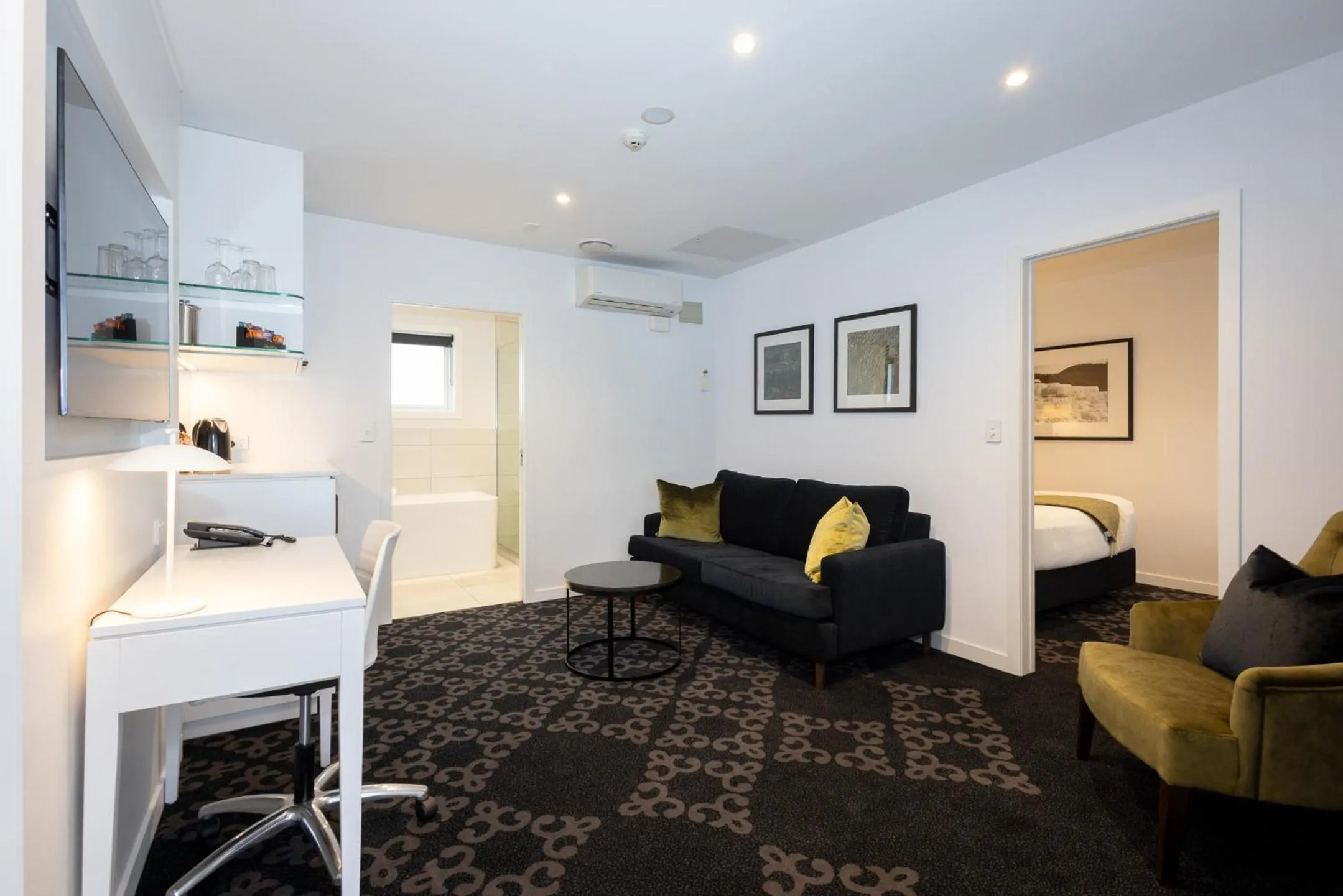 Living room in Regent of Rotorua Boutique Hotel