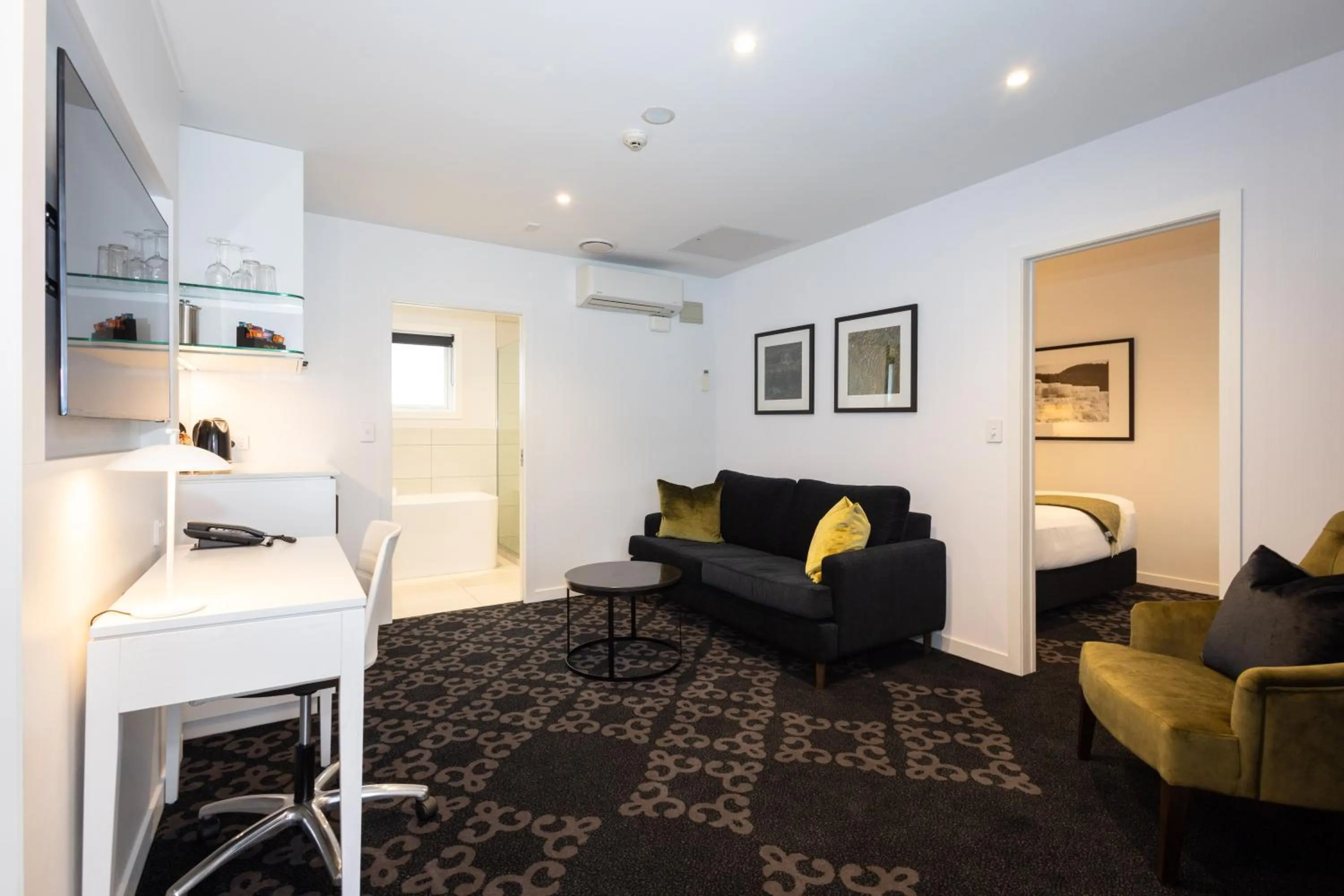 Living room in Regent of Rotorua Boutique Hotel