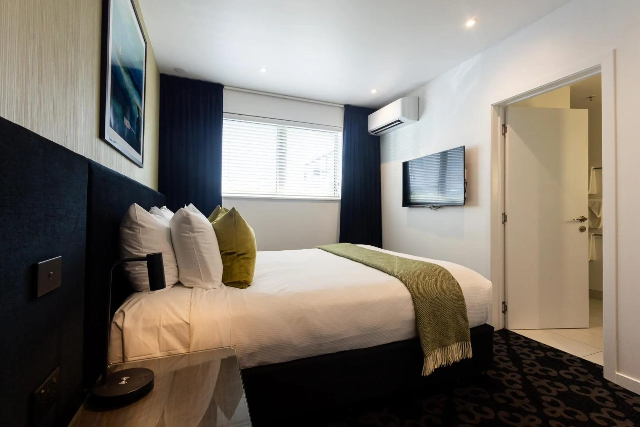 Bed in Regent of Rotorua Boutique Hotel