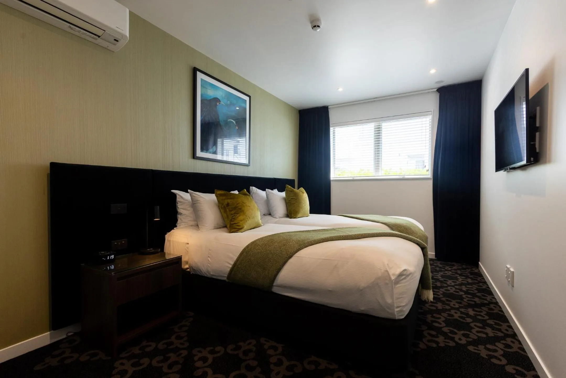 Bed in Regent of Rotorua Boutique Hotel