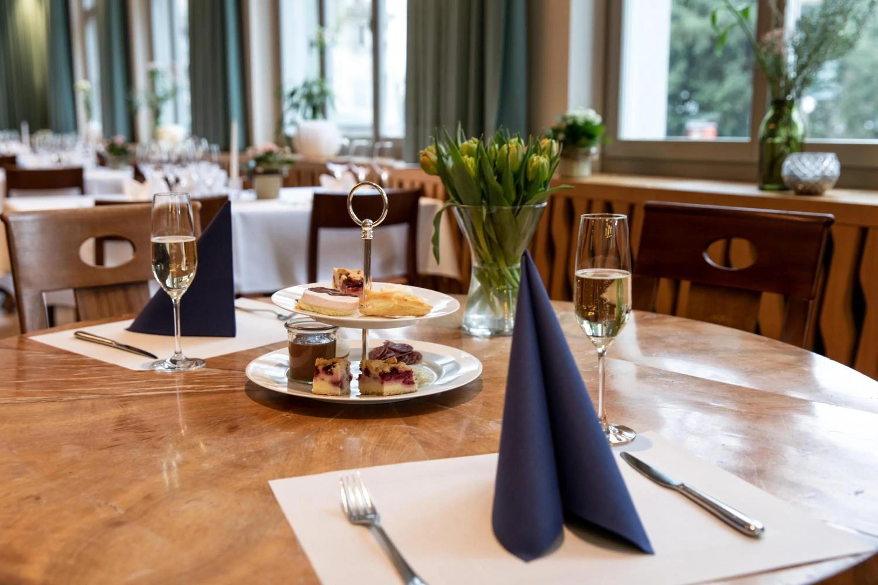 Restaurant/places to eat in Hotel Arenenberg