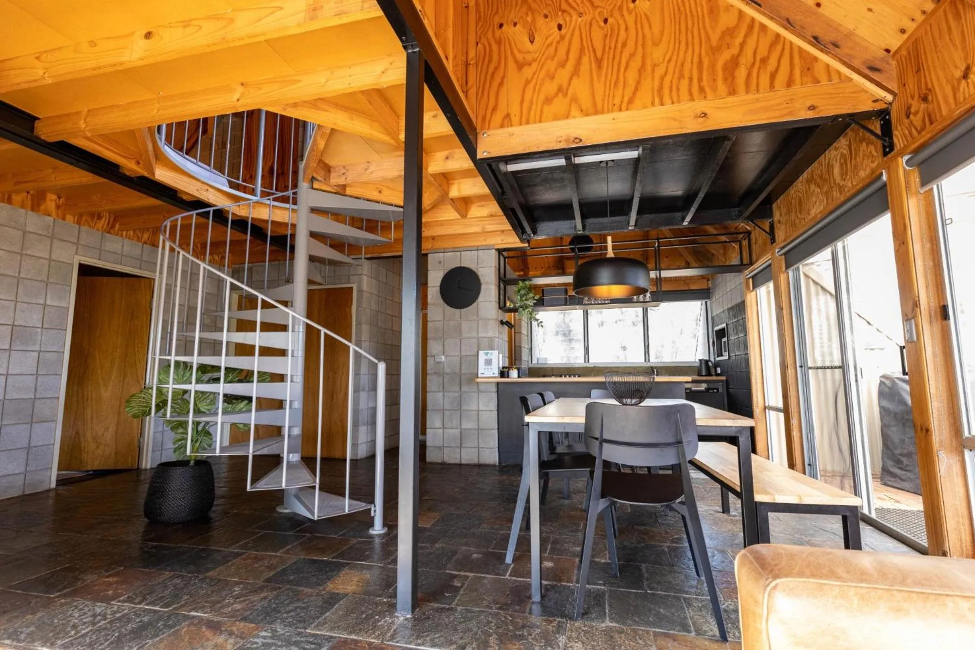 Dining area in Grampians Getaway