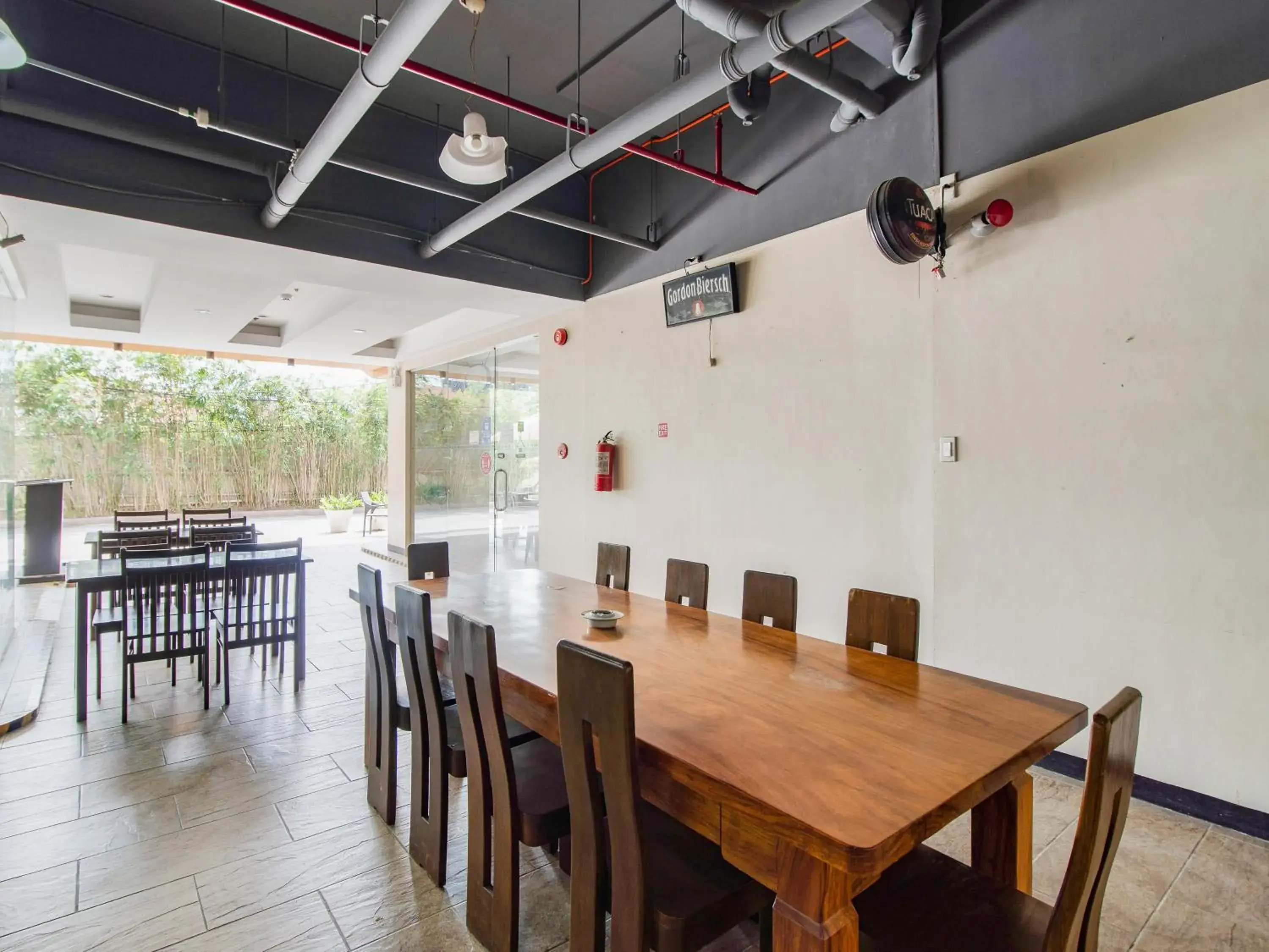 Restaurant/places to eat in Main Hotel & Suites Restaurant/places to eat in Main Hotel & Suites