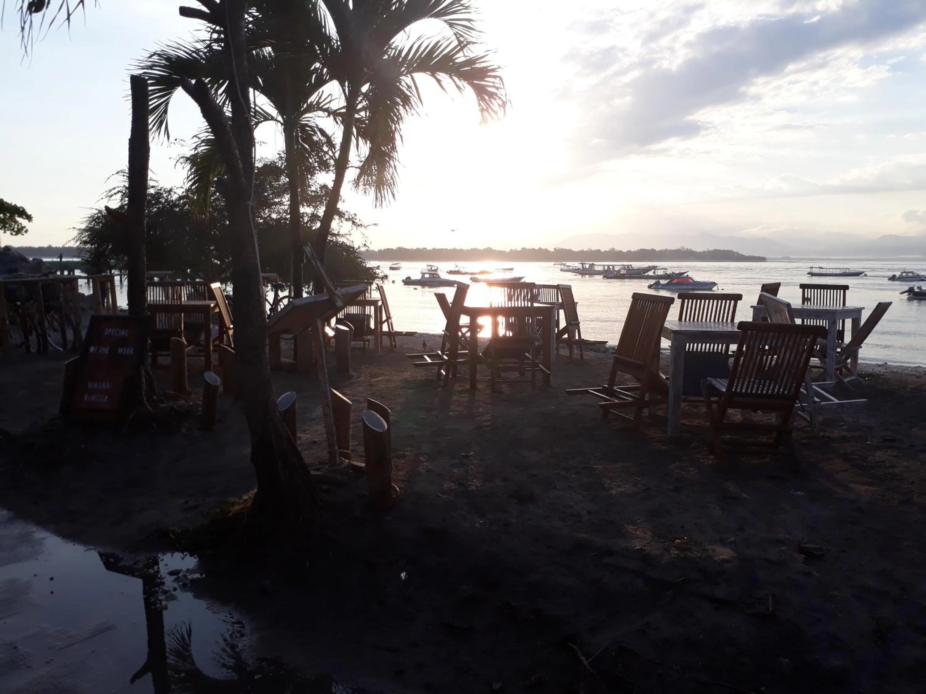 Beach in Dream Divers Resort