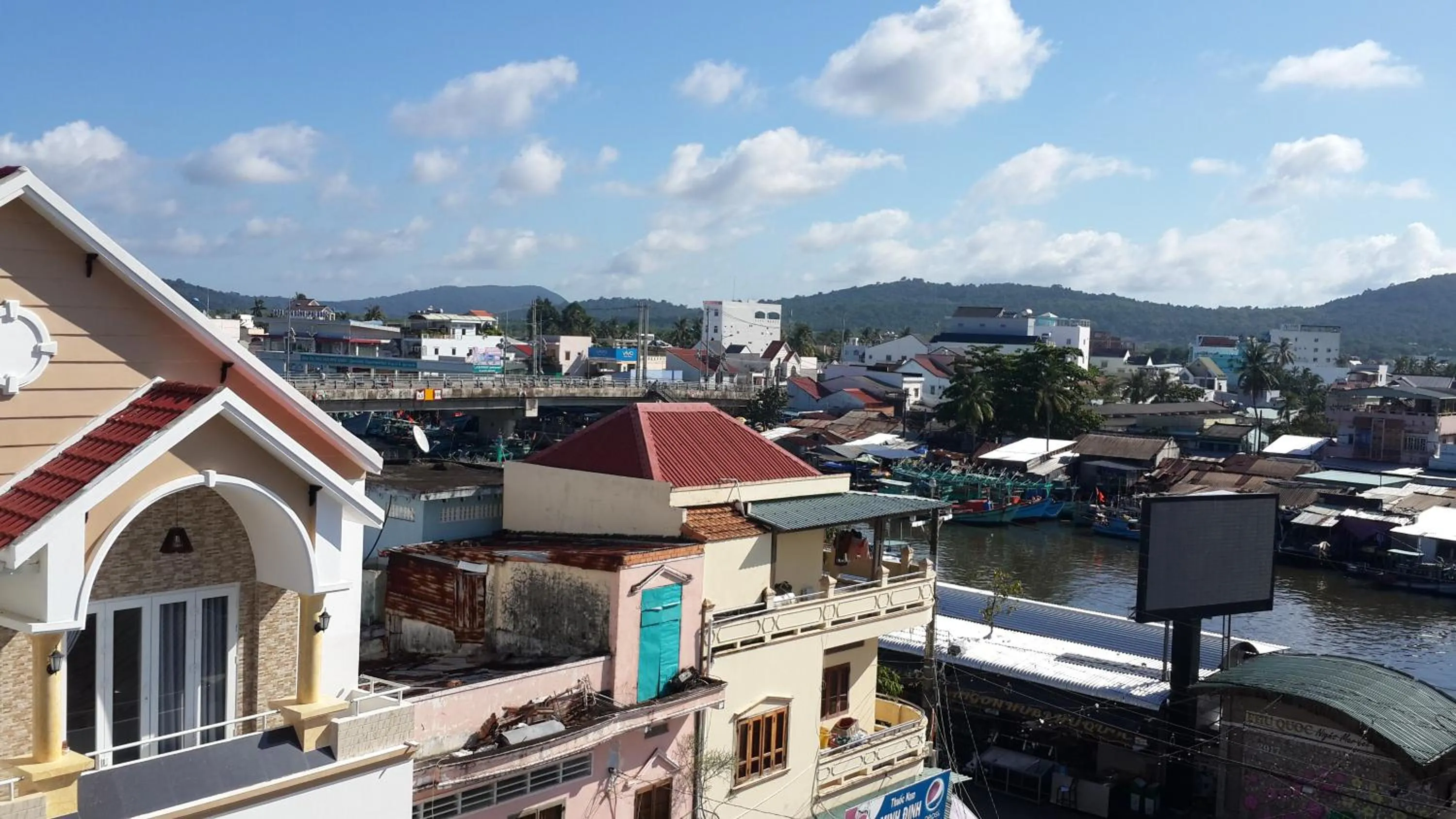 Property building in Hai Hien Guesthouse