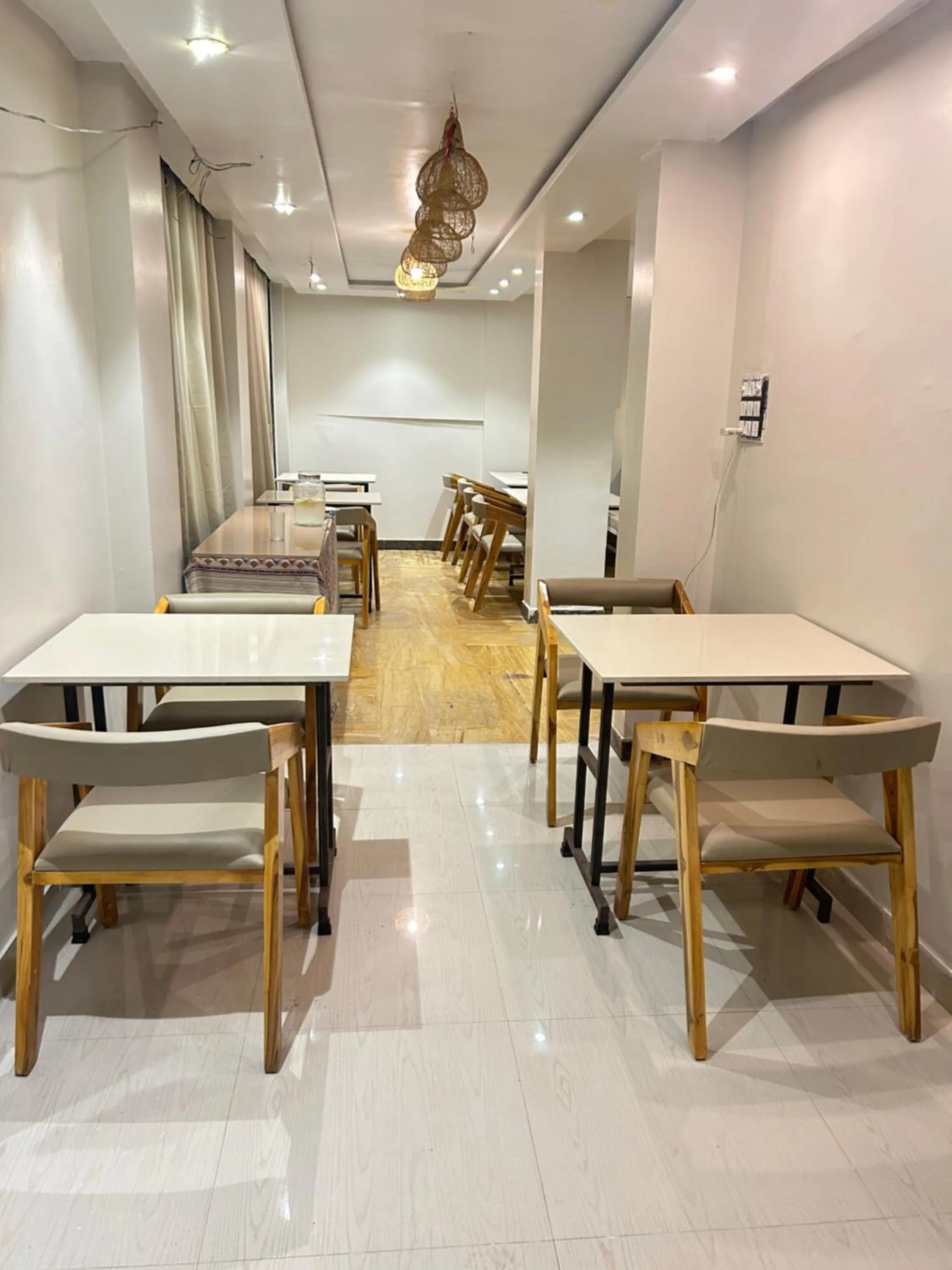 Restaurant/places to eat in Hotel Krishna Sai Kutir