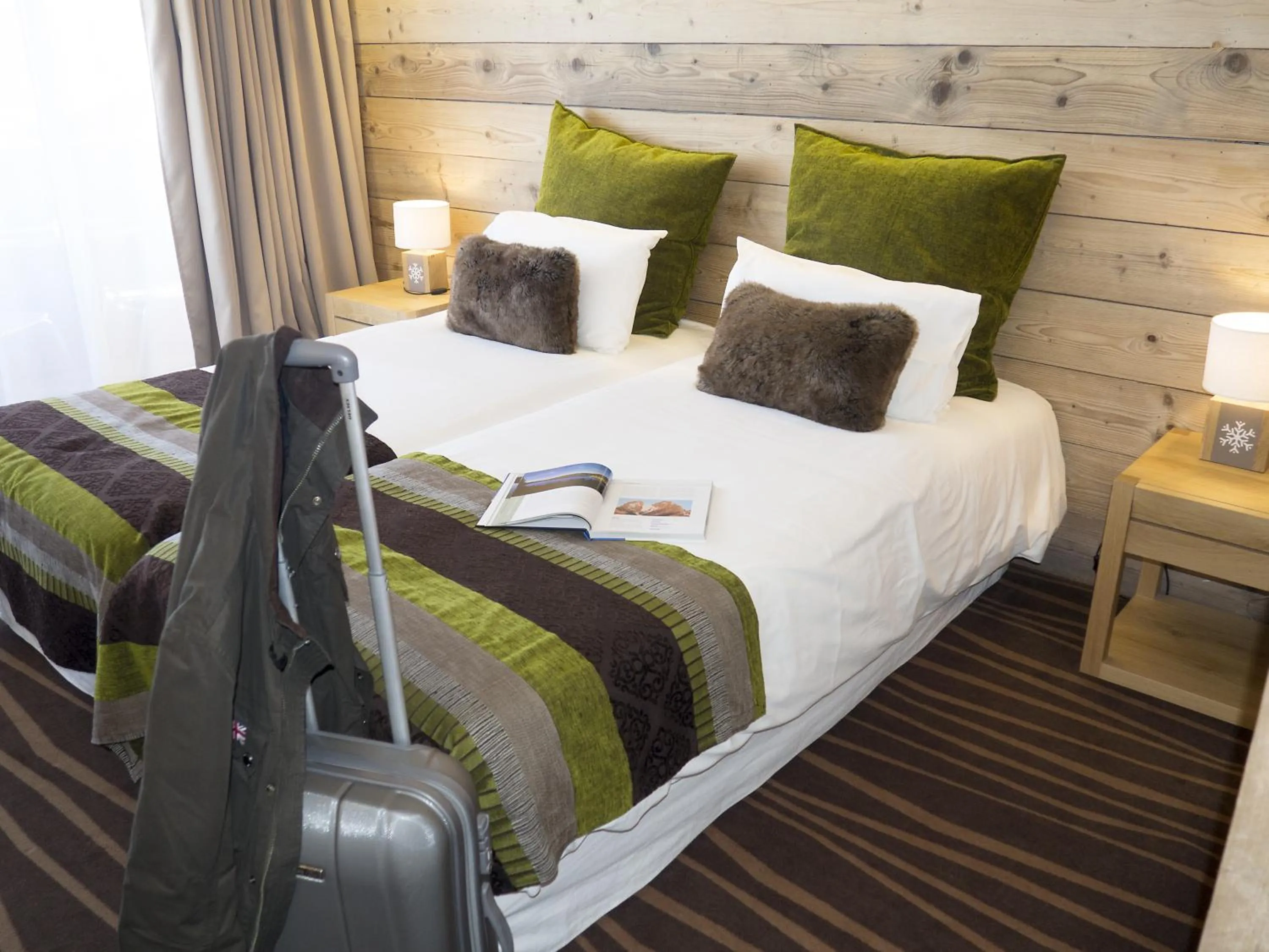 Photo of the whole room, Bed in Hôtel Le Grand Tétras