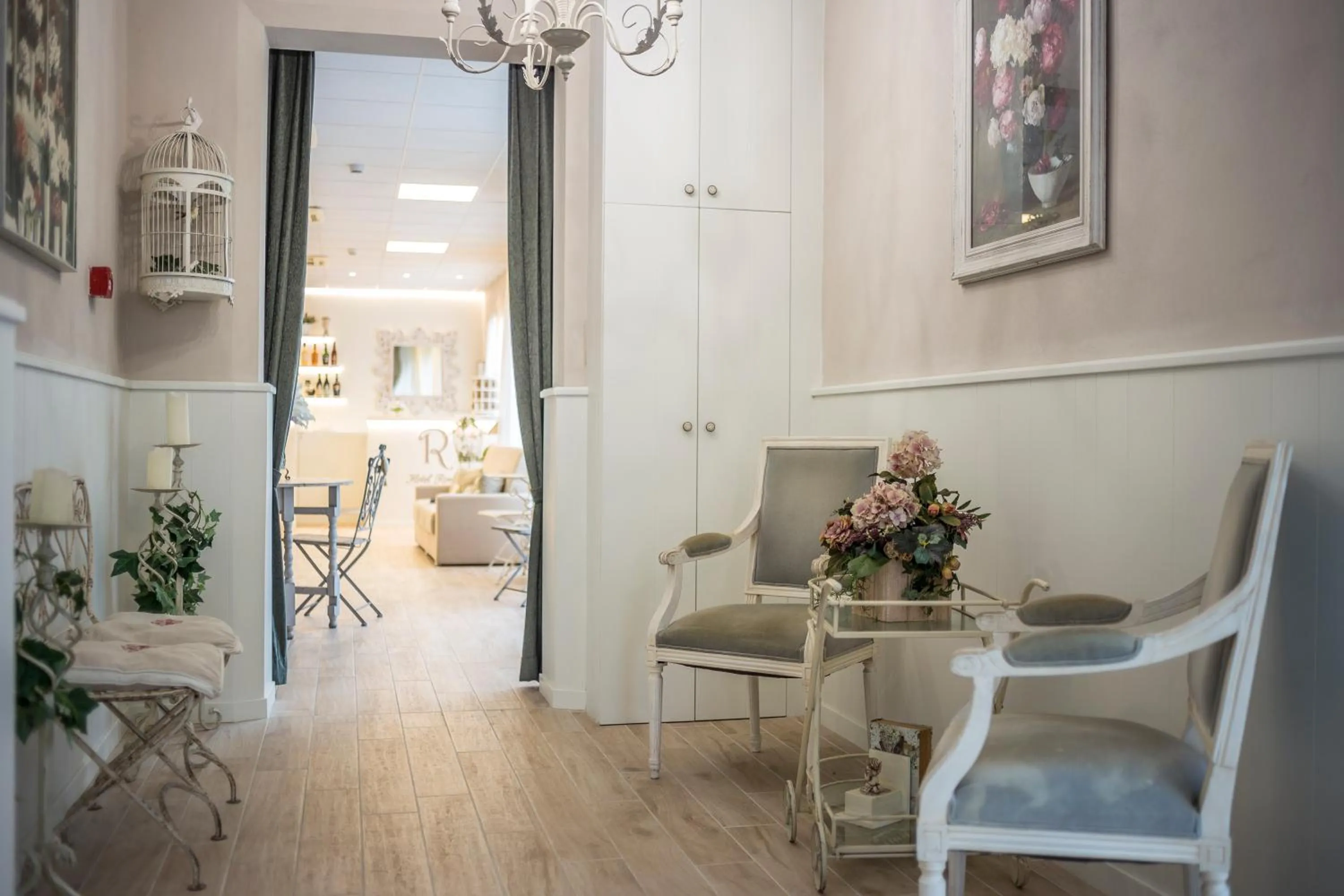 Communal lounge/ TV room in Hotel Ronchi