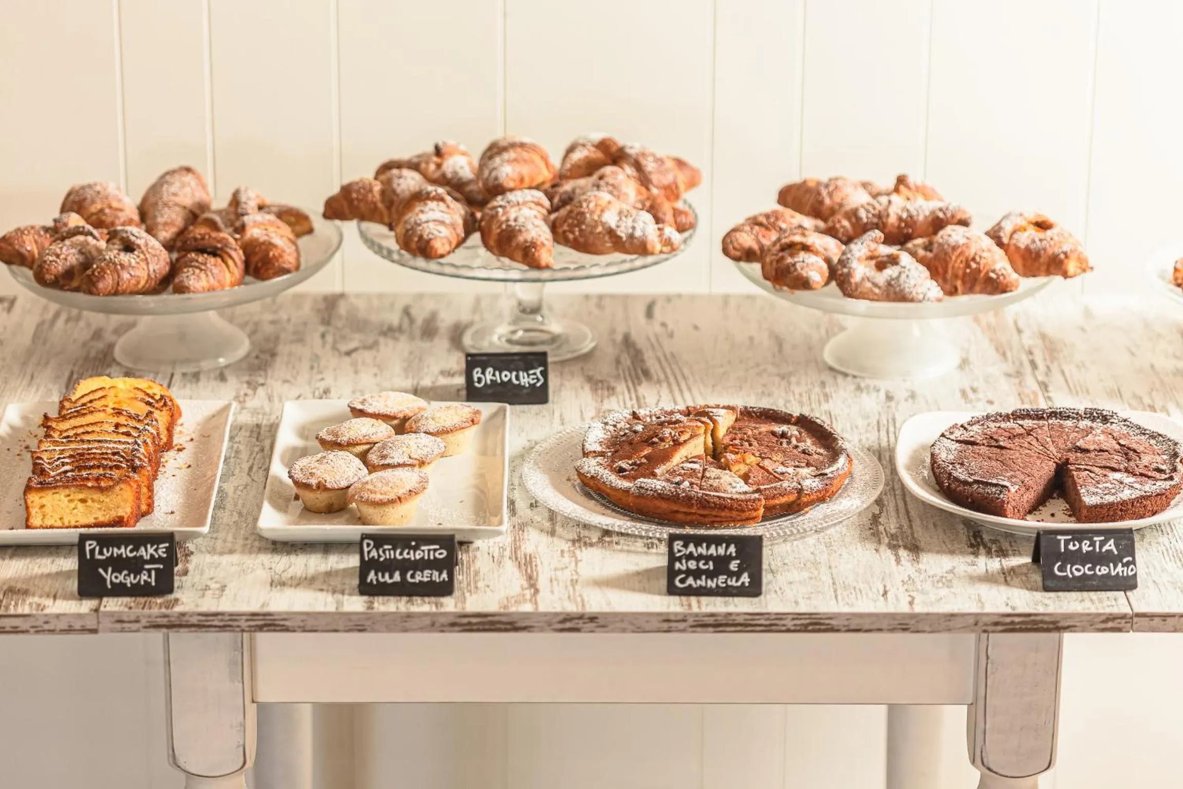 Breakfast in Hotel Ronchi