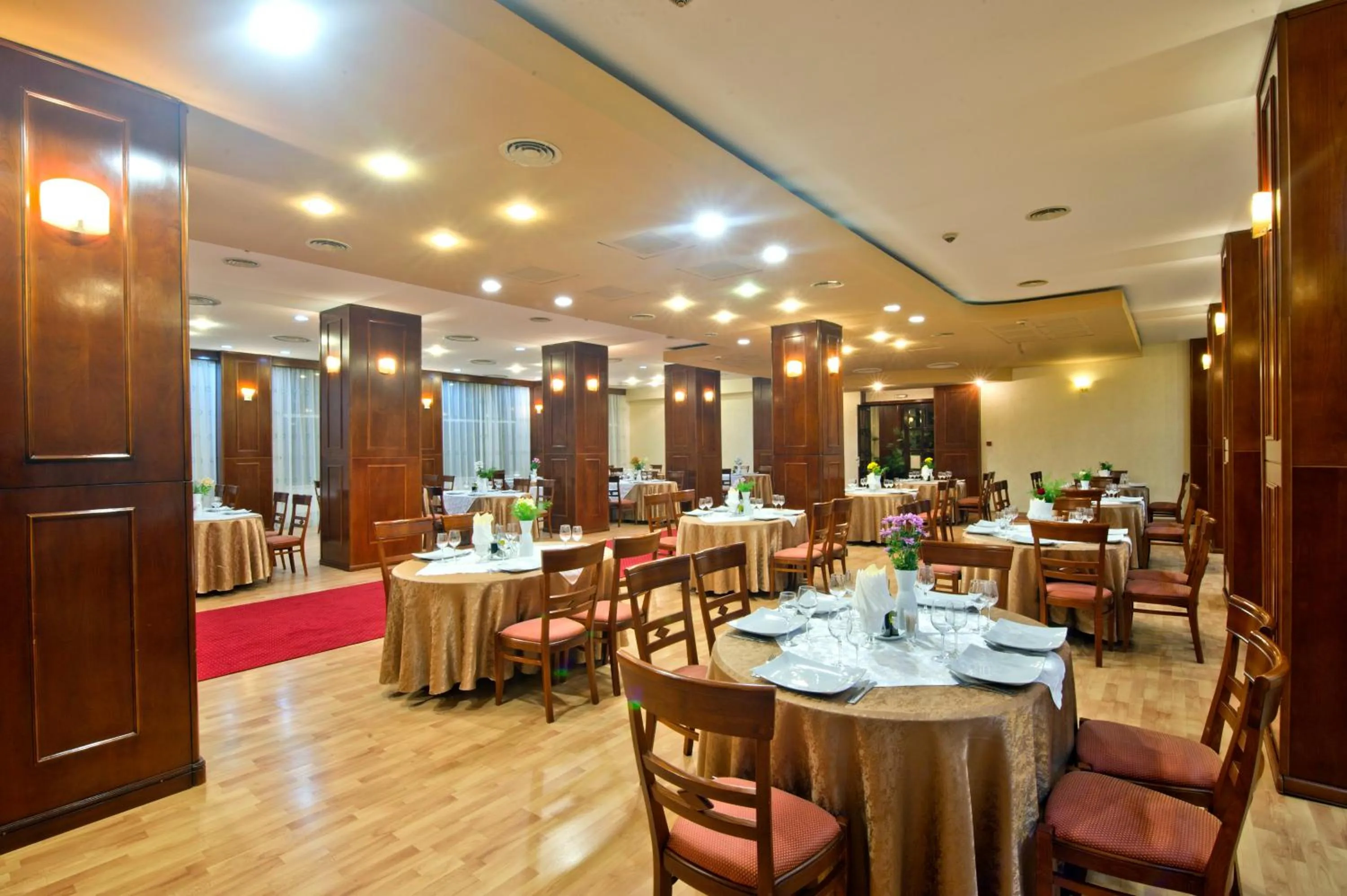 Restaurant/places to eat in Hotel Bavaria