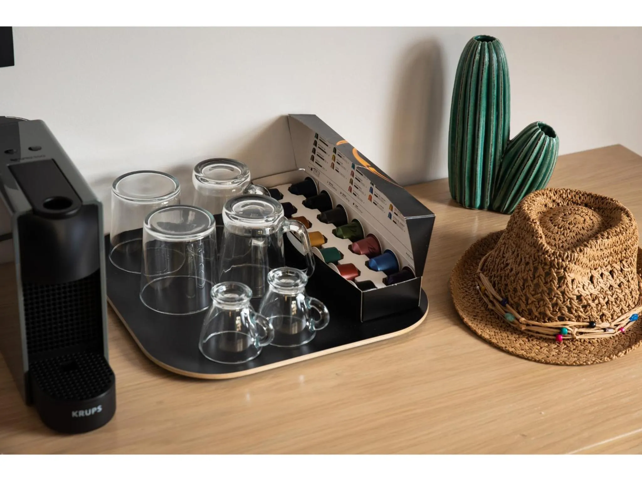 Coffee/tea facilities in Lignum Suites Chania