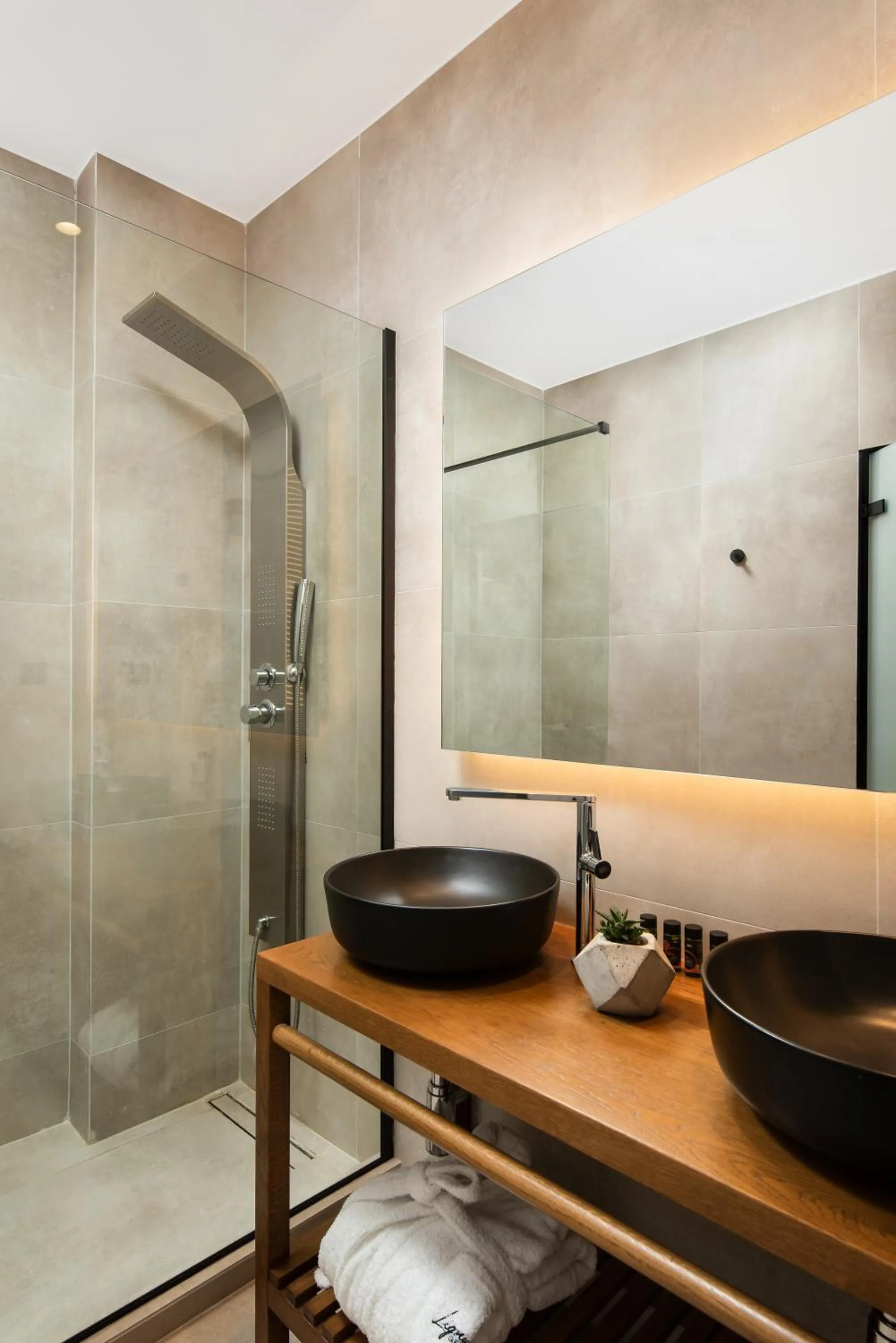 Bathroom in Lignum Suites Chania
