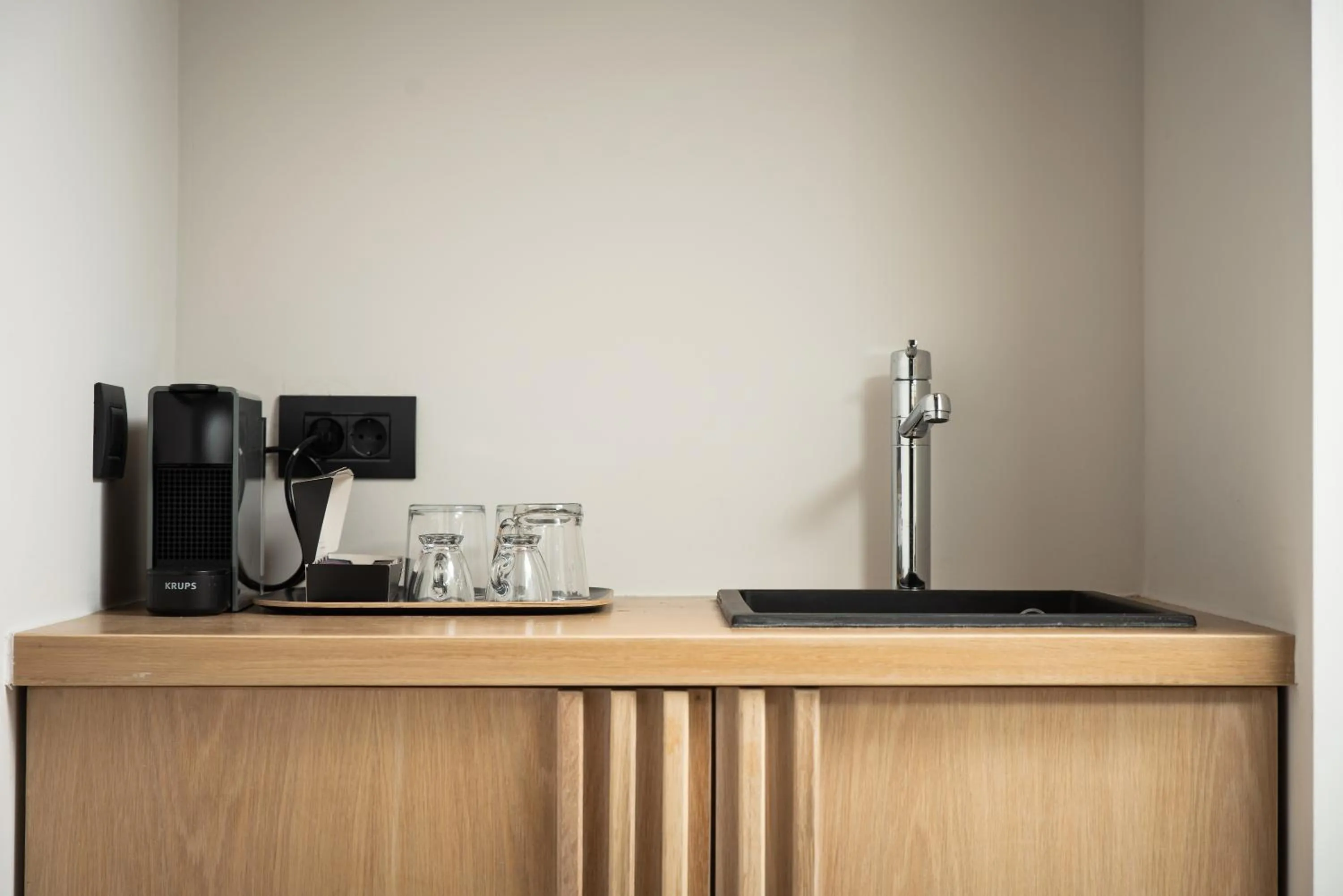 Coffee/tea facilities in Lignum Suites Chania