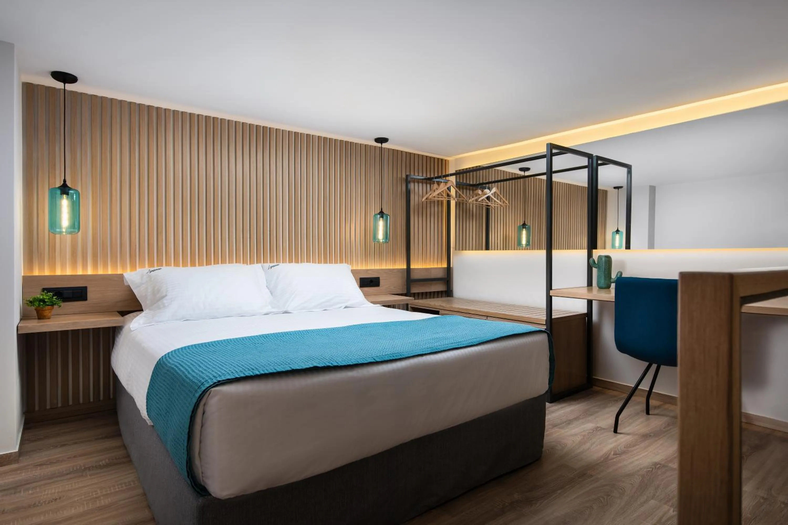 Bed in Lignum Suites Chania