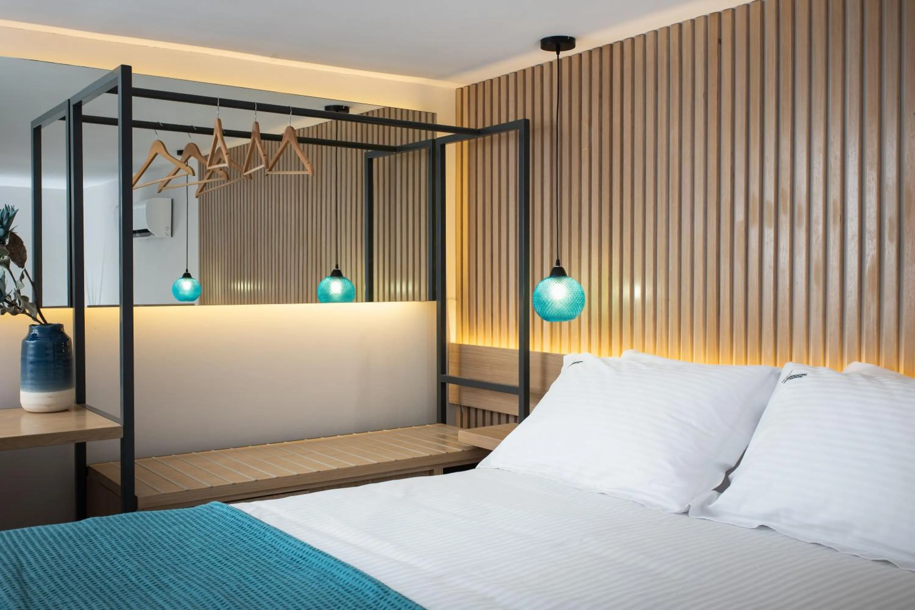 Bed in Lignum Suites Chania