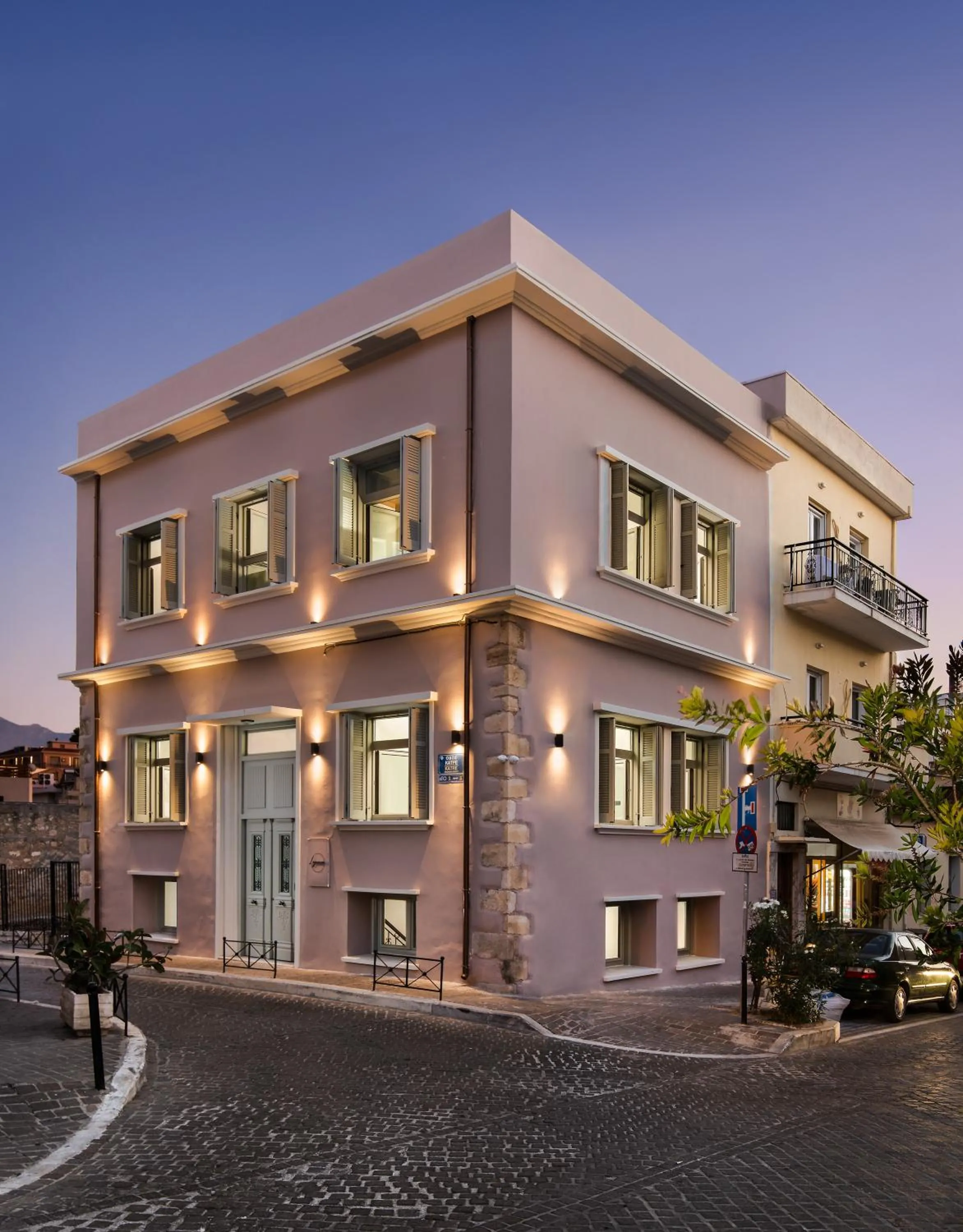 Property building in Lignum Suites Chania