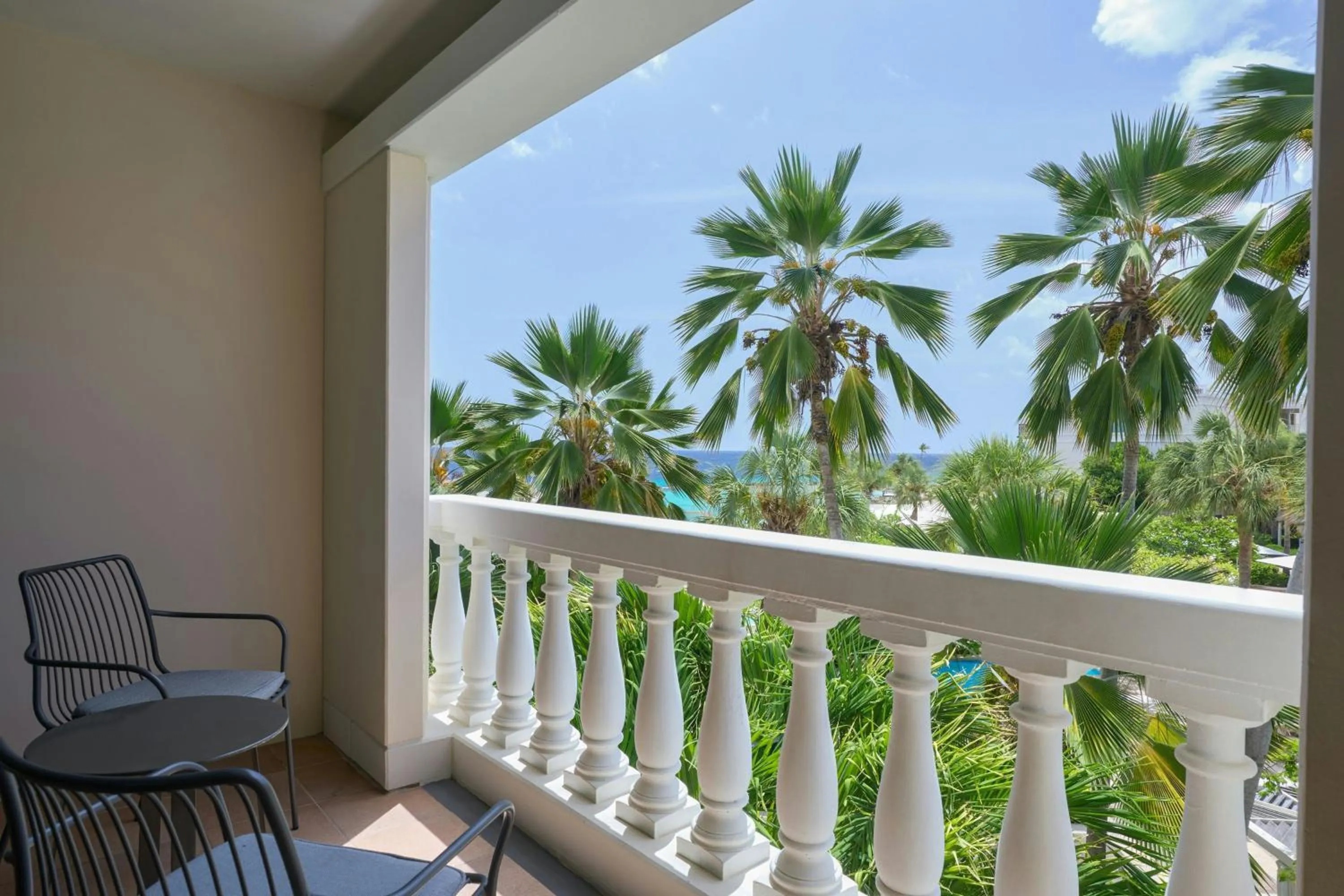 Photo of the whole room in Curaçao Marriott Beach Resort