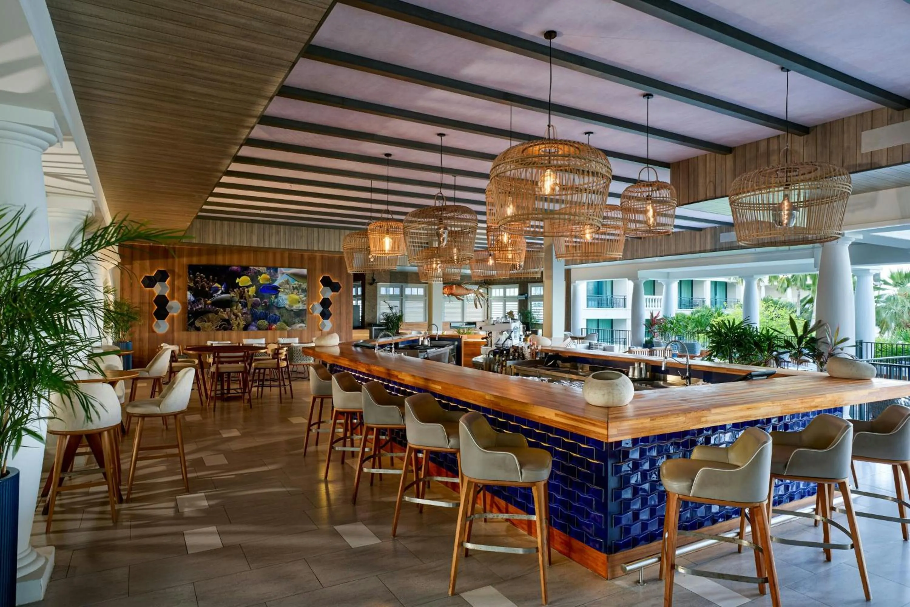 Lounge or bar in Curaçao Marriott Beach Resort