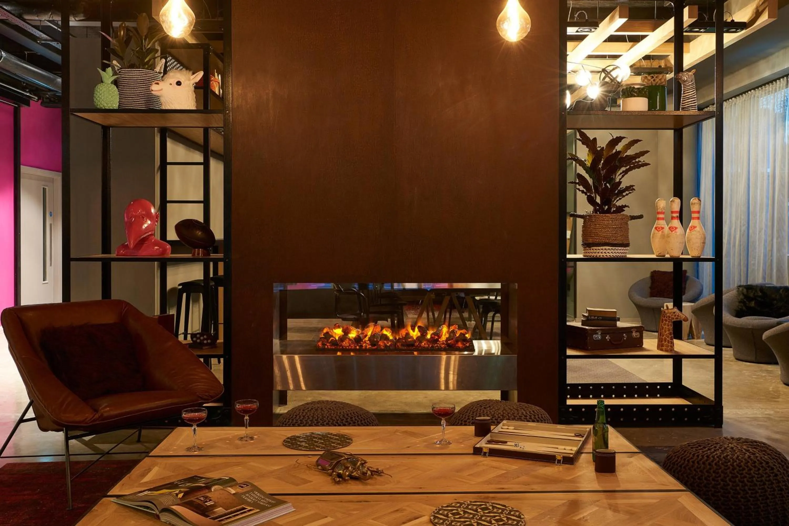 Lounge or bar in Moxy Dublin City