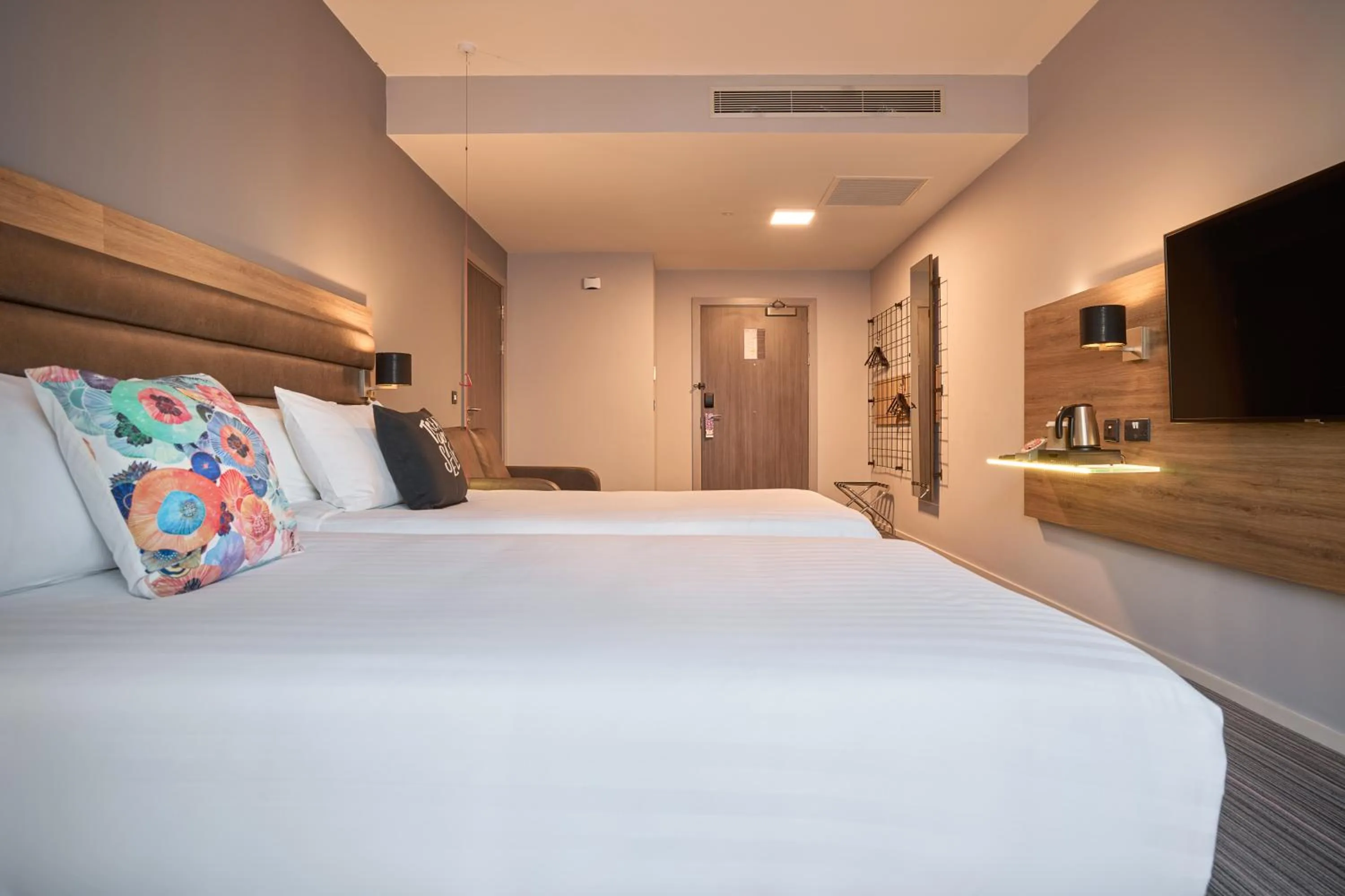 Bedroom, Bed in Moxy Dublin City