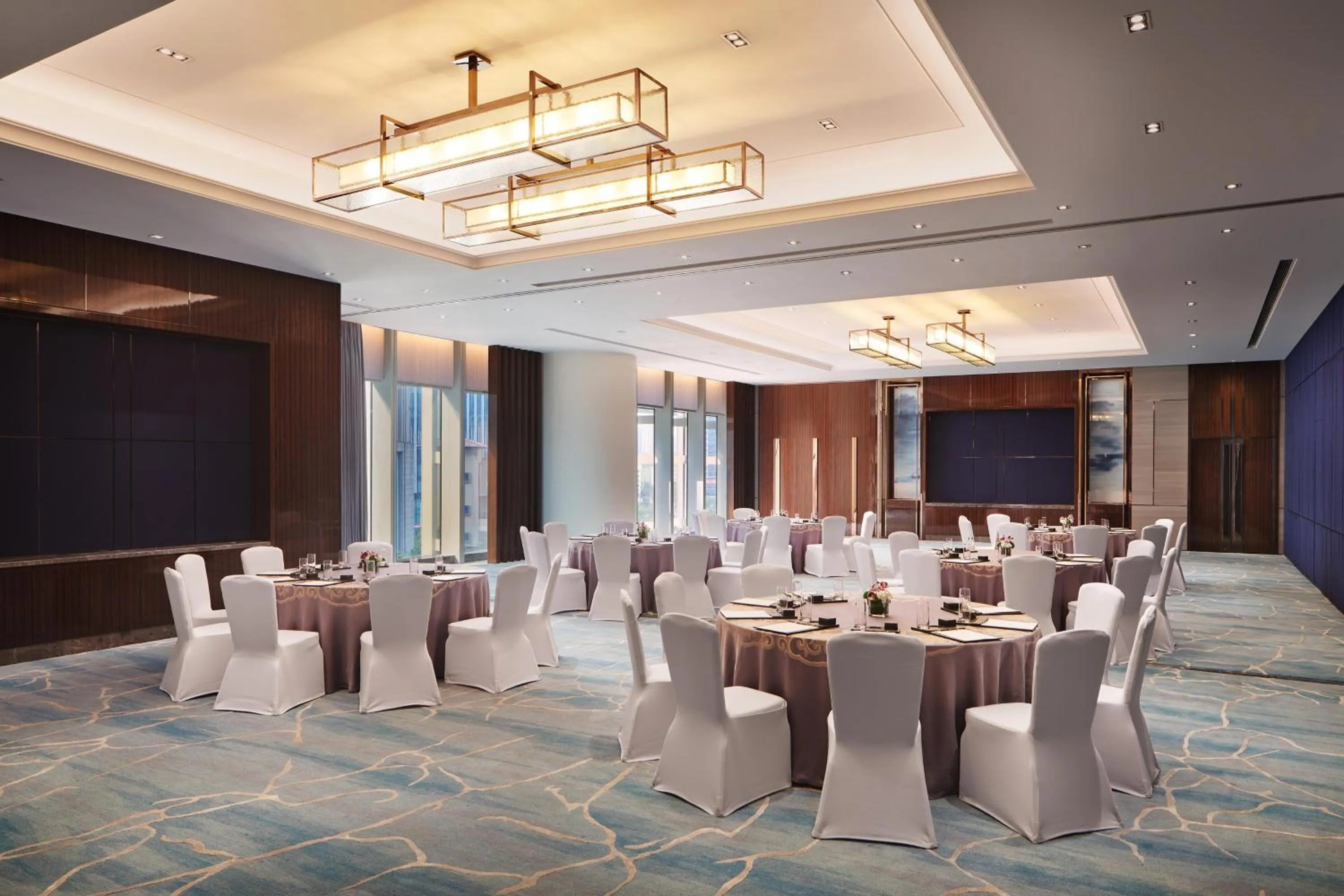 Meeting/conference room in Na Lotus Hotel, a Luxury Collection Hotel, Nanning