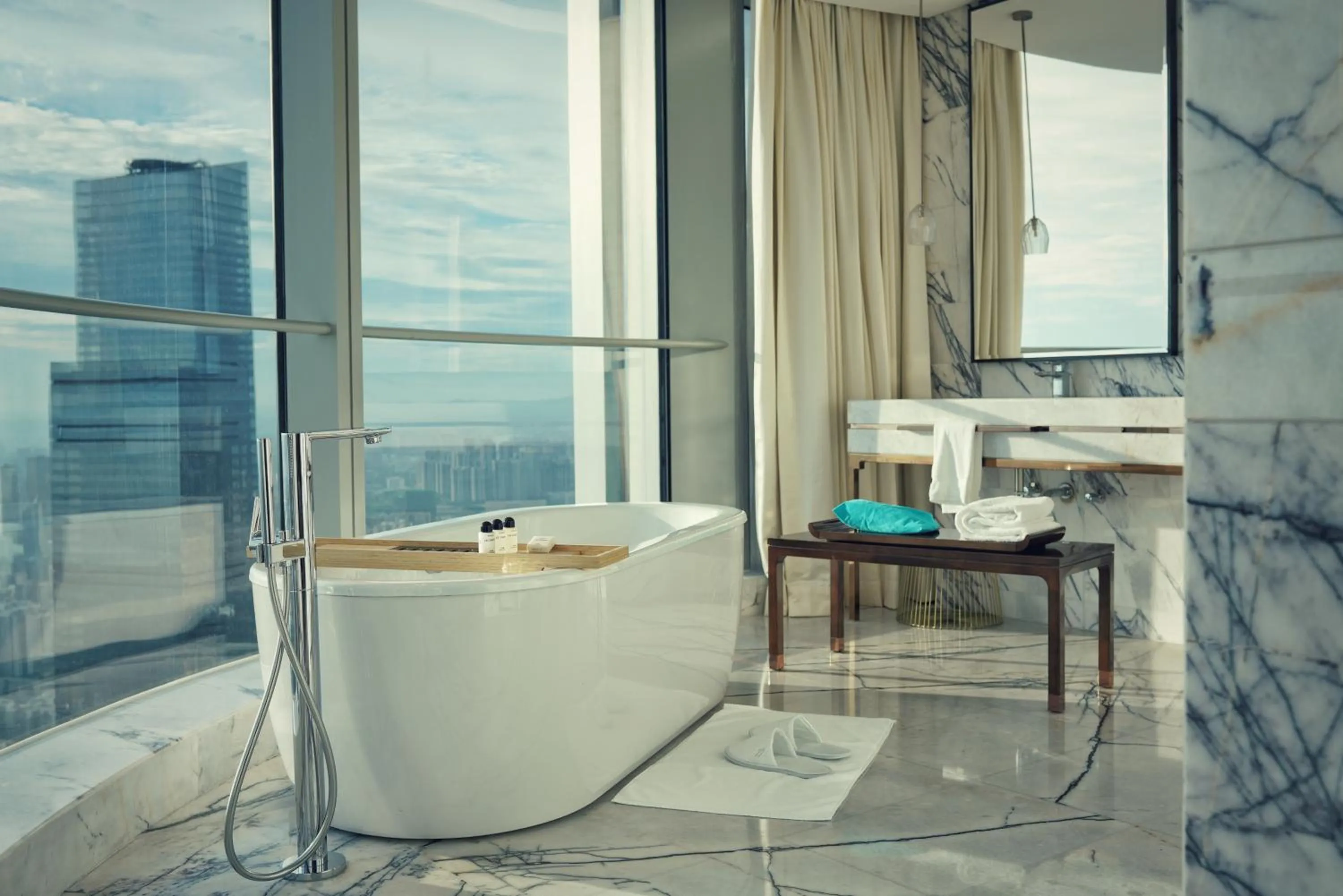 Bathroom in Na Lotus Hotel, a Luxury Collection Hotel, Nanning