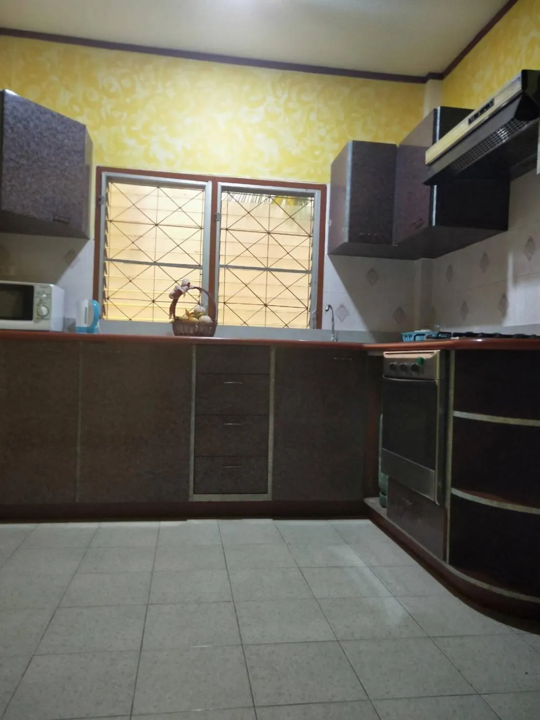 Kitchen or kitchenette in Ban Elephant Blanc Bungalow