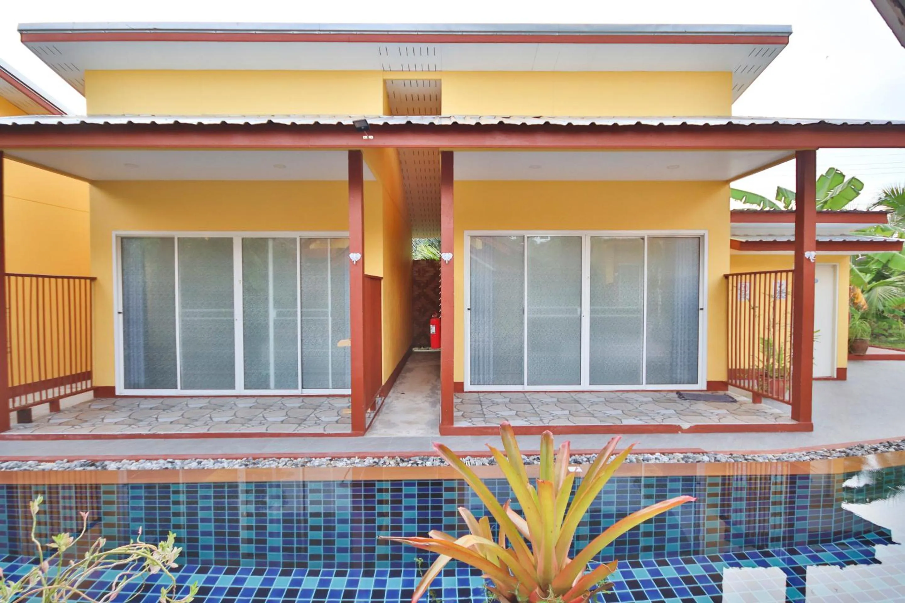 Balcony/Terrace in Ban Elephant Blanc Bungalow