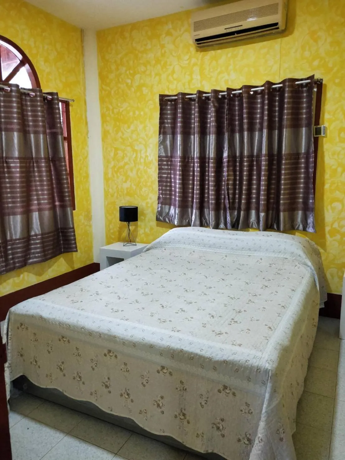 Bed in Ban Elephant Blanc Bungalow