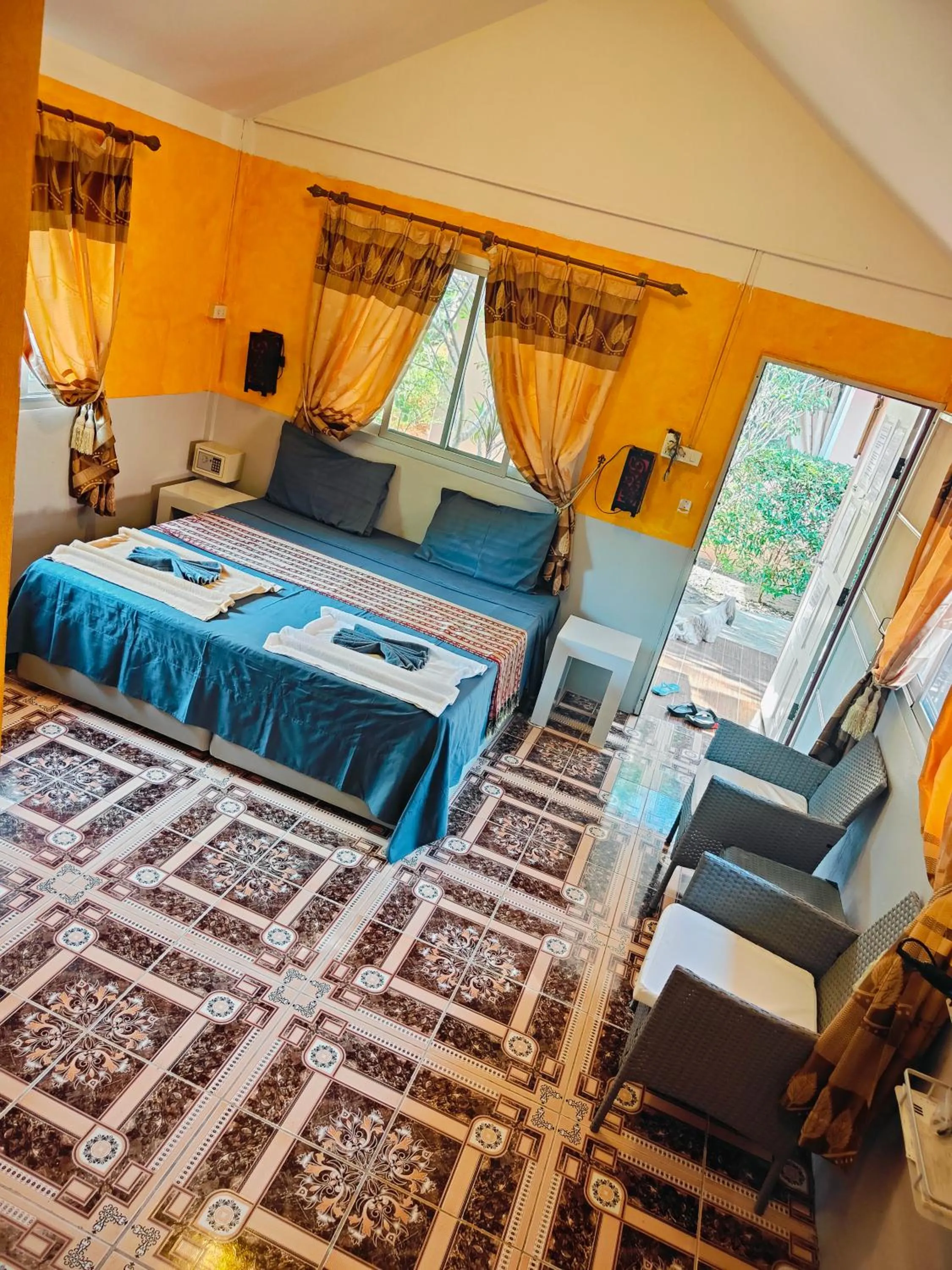 Bed in Ban Elephant Blanc Bungalow