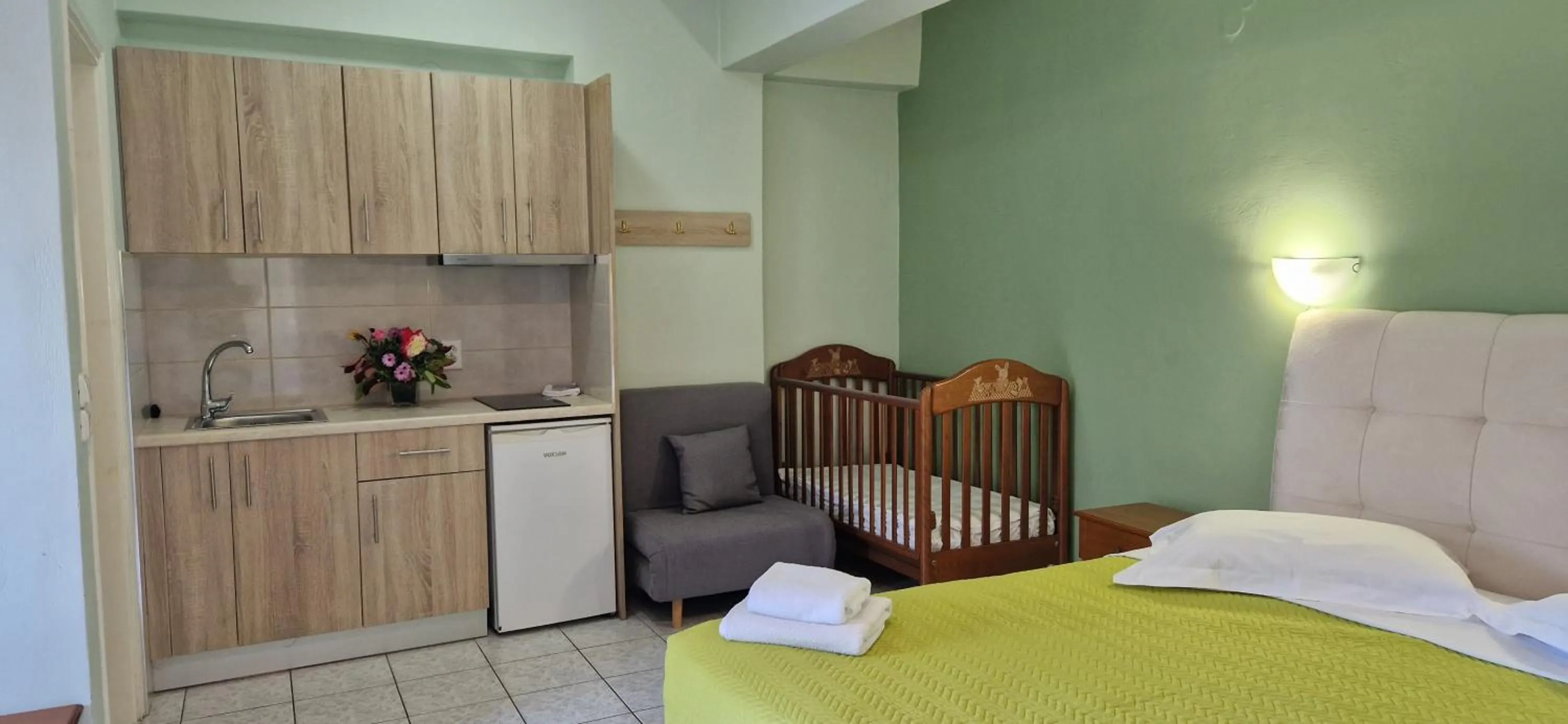 Bed in Christina Studios