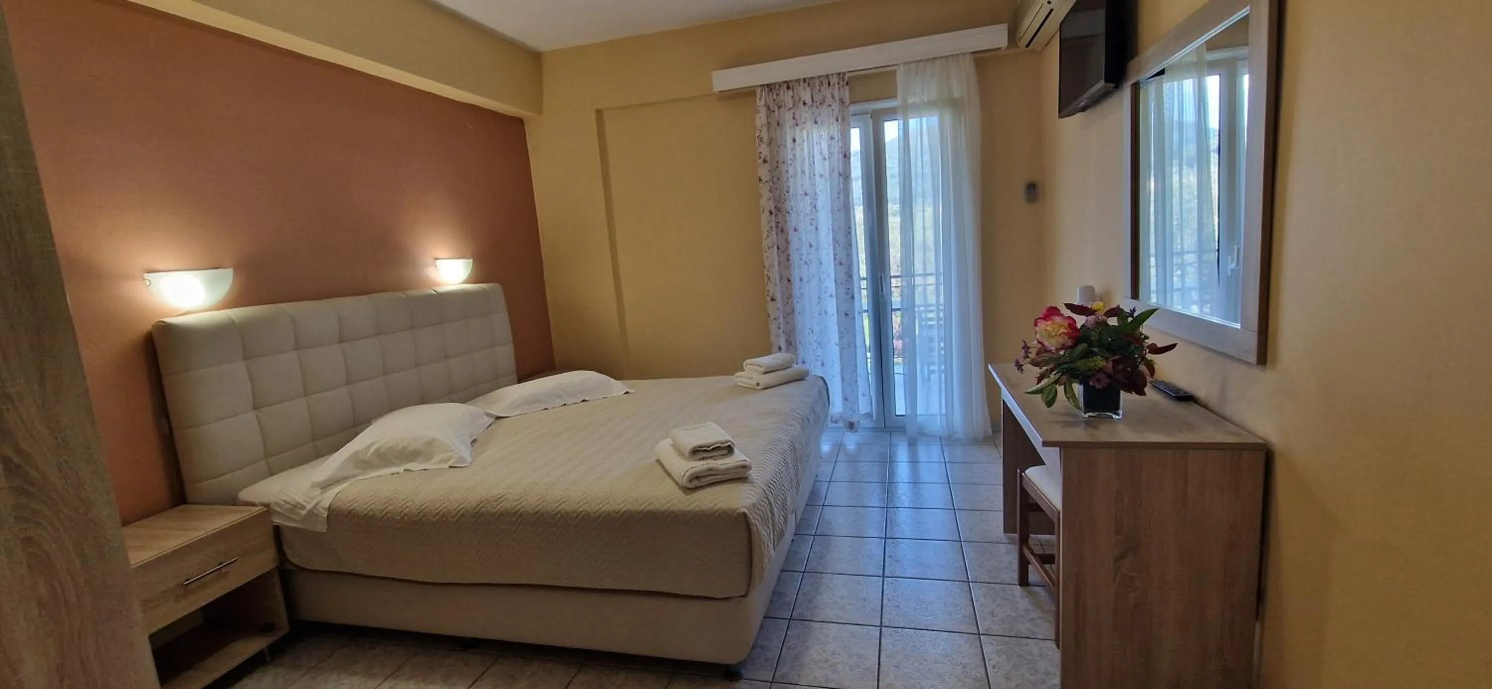 Bed in Christina Studios