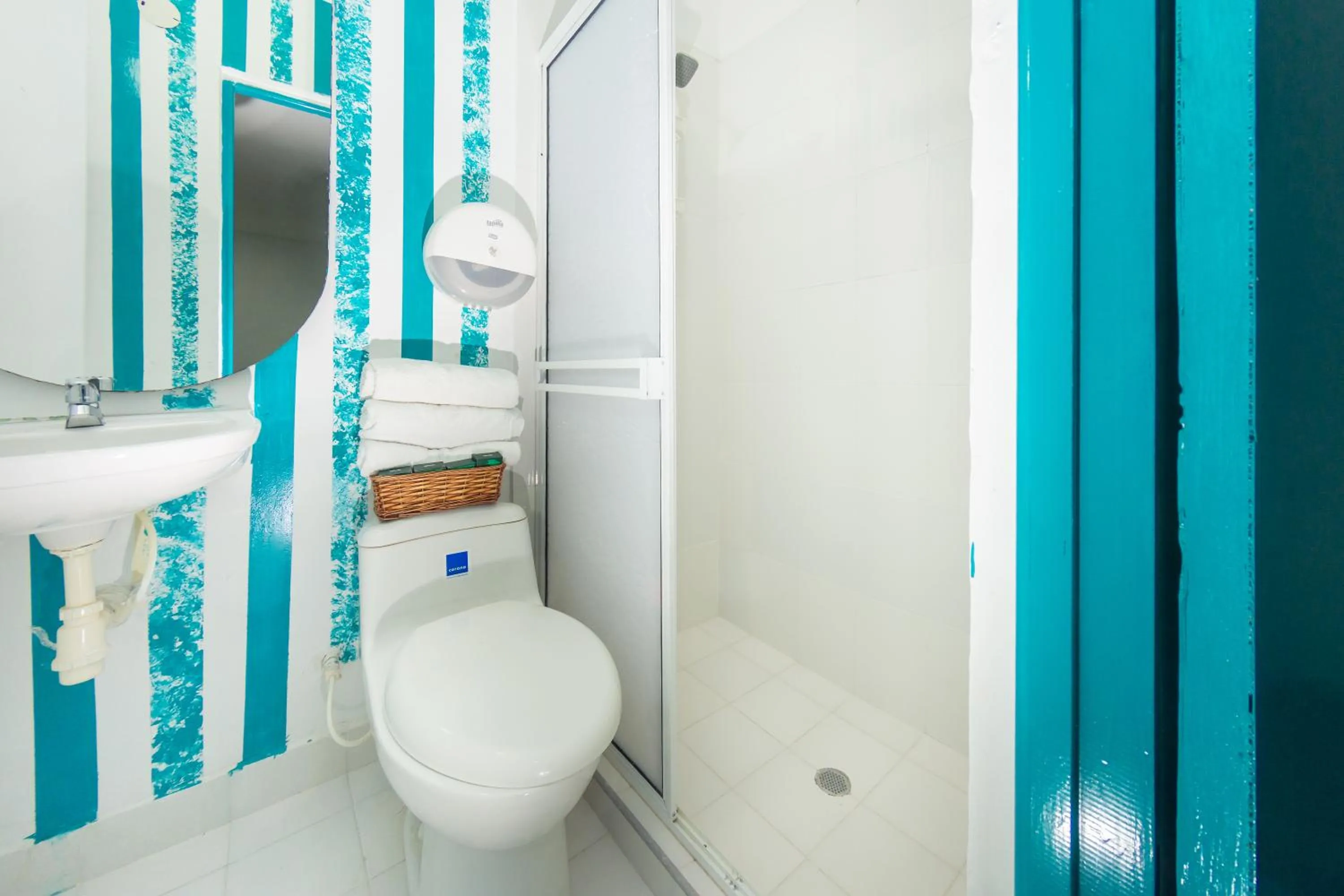 Toilet in Hotel Ayenda Cartagena Blue 1804