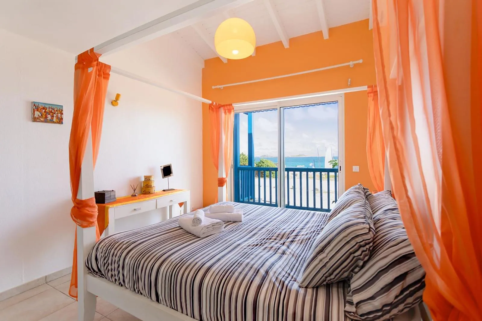 Bed in Timoon apartment