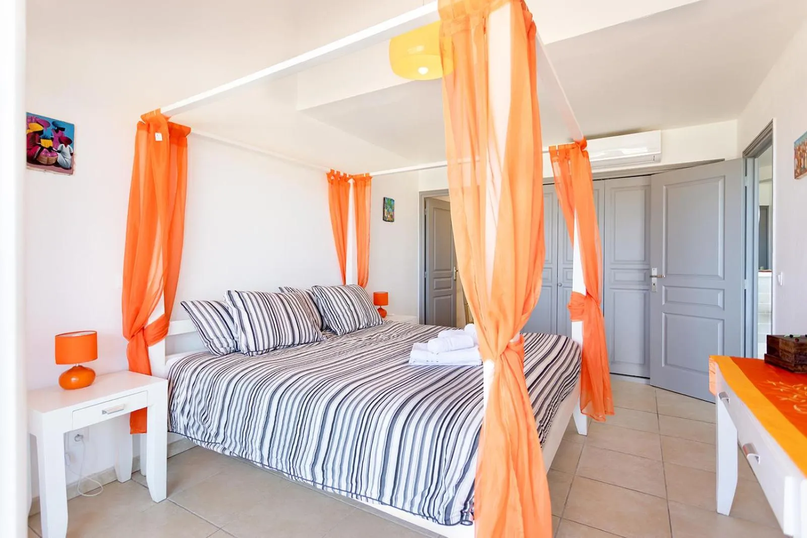Bed in Timoon apartment