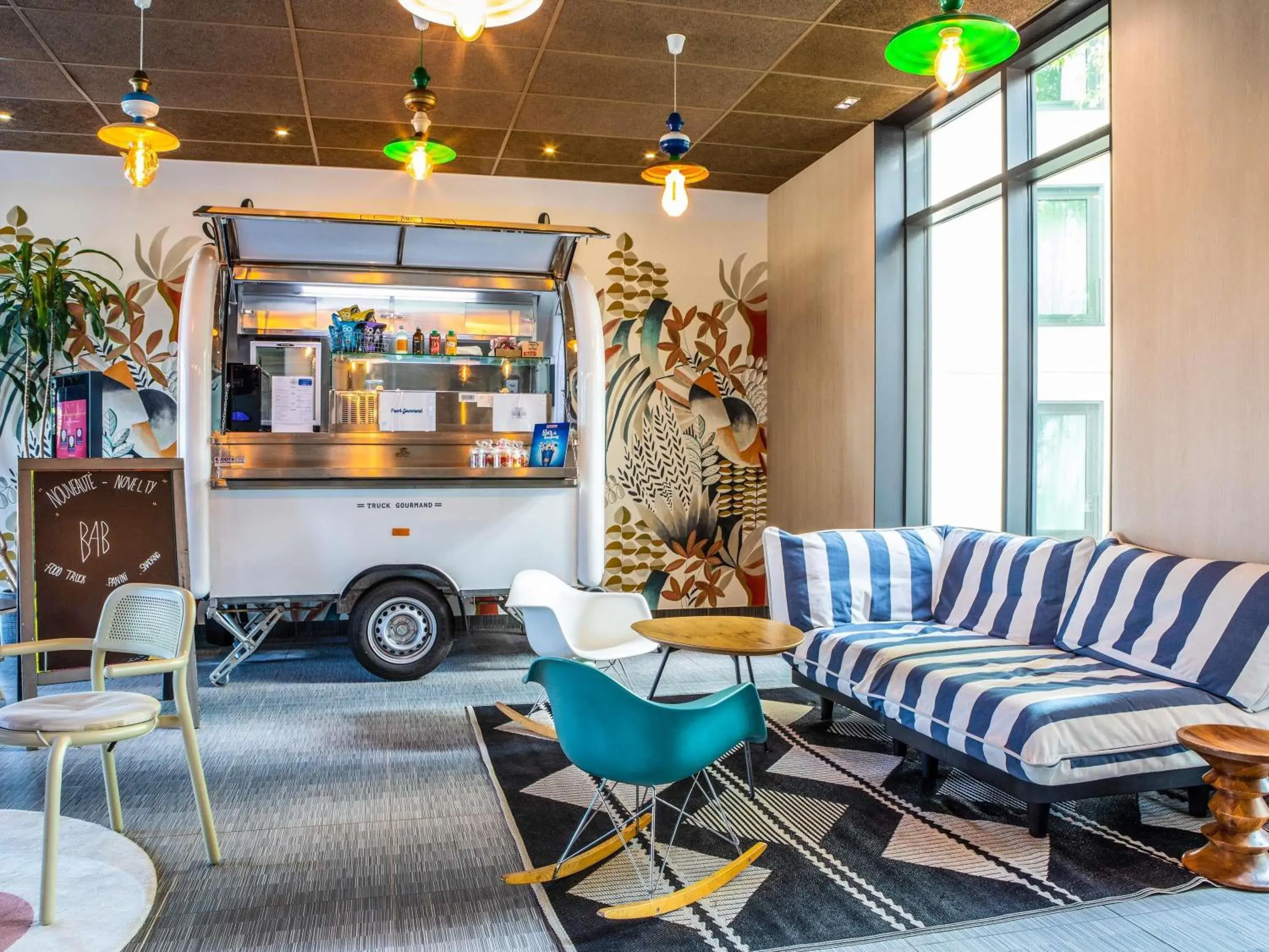 Restaurant/places to eat in ibis Paris Coeur d'Orly Airport Restaurant/places to eat in ibis Paris Coeur d'Orly Airport